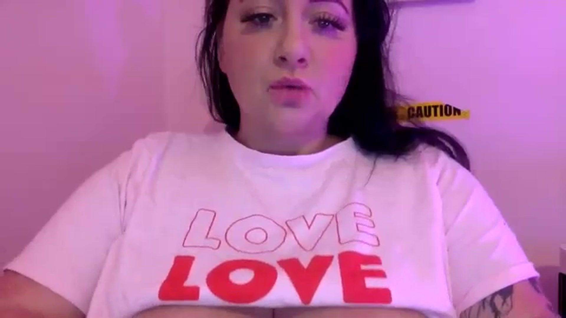 Gallery image thumbnail from Pandabella's myfreecams stream on, 06/02/2024, 24:01 image 19 of 20