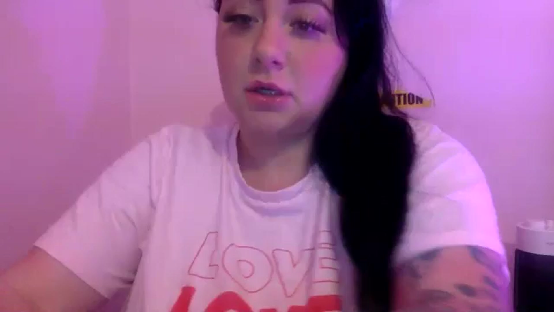 Gallery image thumbnail from Pandabella's myfreecams stream on, 06/02/2024, 24:38 image 18 of 20