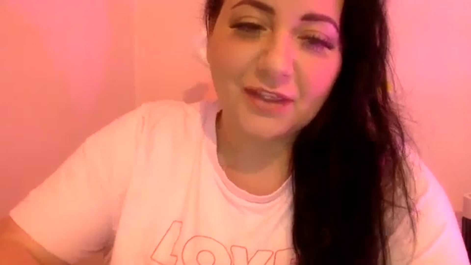 Gallery image thumbnail from Pandabella's myfreecams stream on, 06/02/2024, 24:38 image 4 of 20
