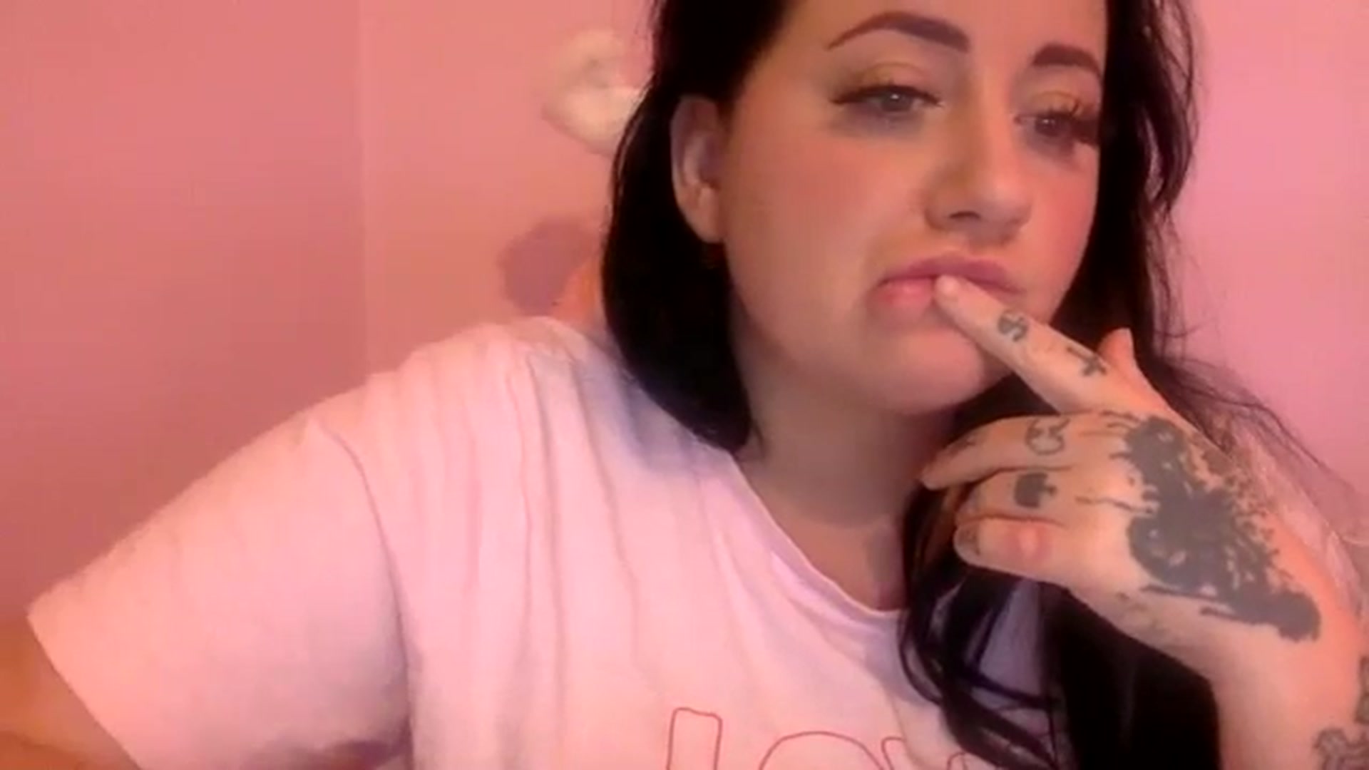 Gallery image thumbnail from Pandabella's myfreecams stream on, 06/02/2024, 01:20 image 18 of 20