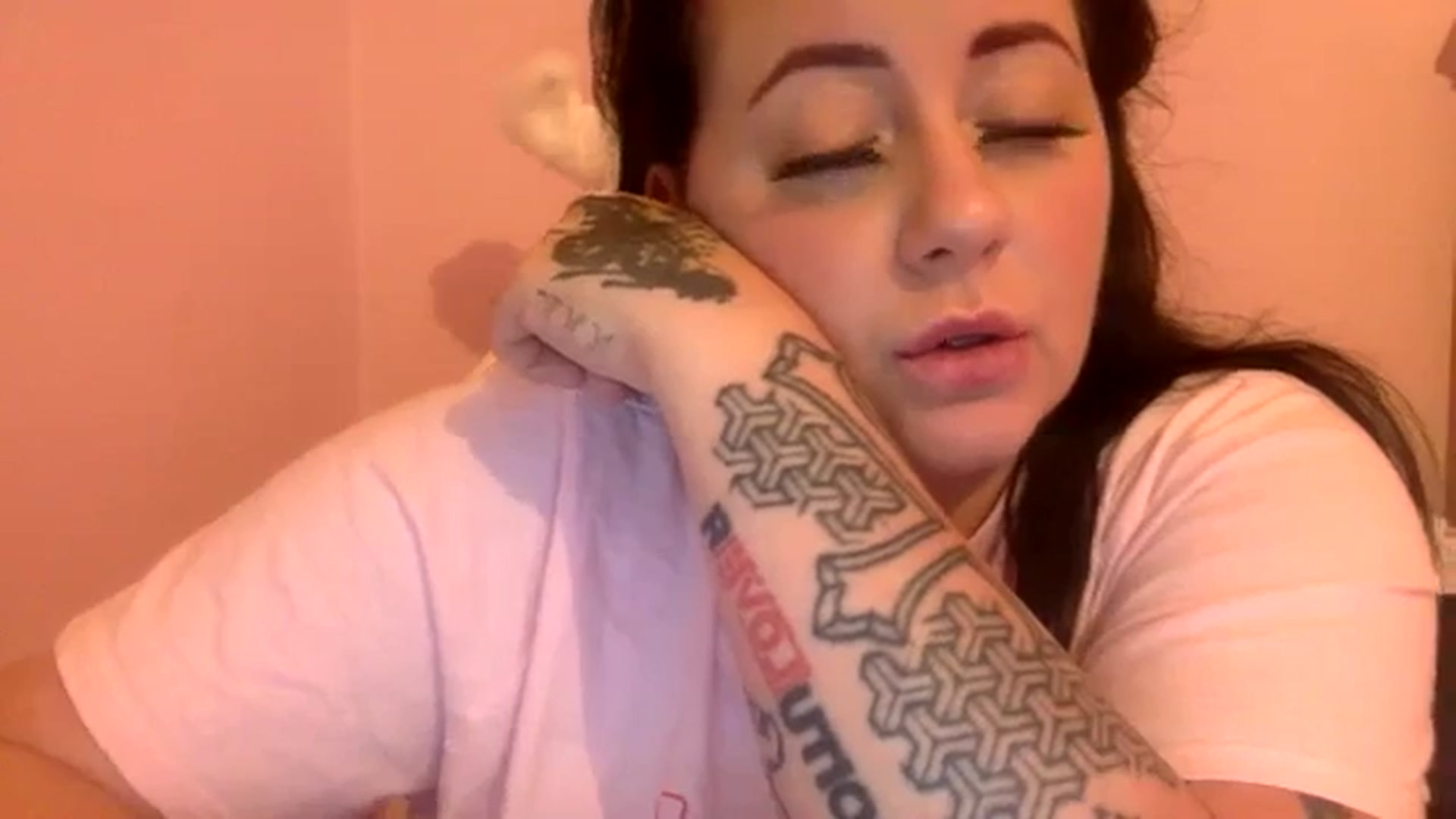 Gallery image thumbnail from Pandabella's myfreecams stream on, 06/02/2024, 02:18 image 7 of 20