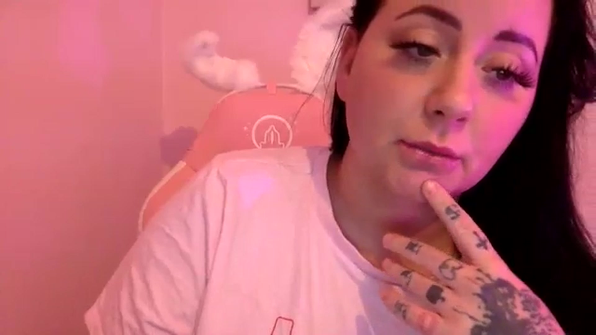 Gallery image thumbnail from Pandabella's myfreecams stream on, 06/02/2024, 03:06 image 13 of 20
