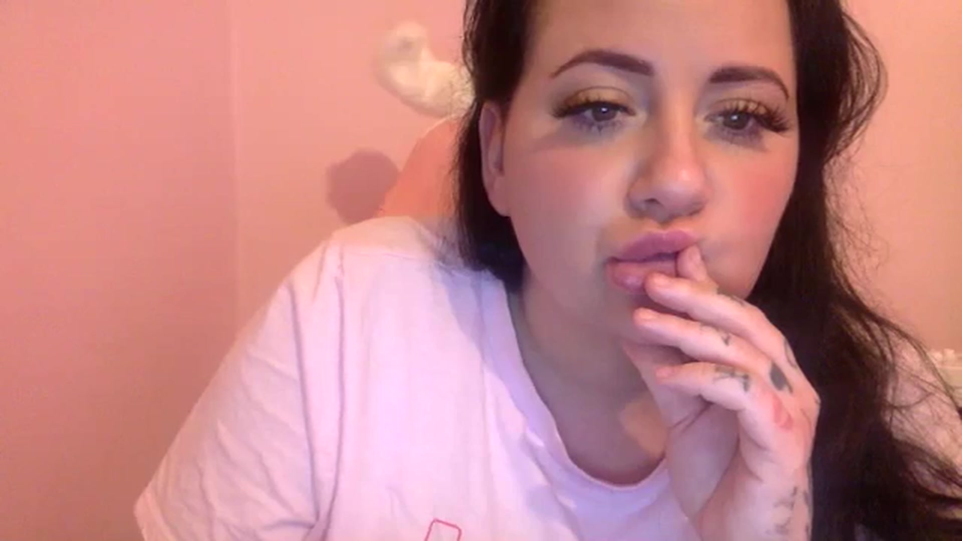 Gallery image thumbnail from Pandabella's myfreecams stream on, 06/02/2024, 03:06 image 4 of 20