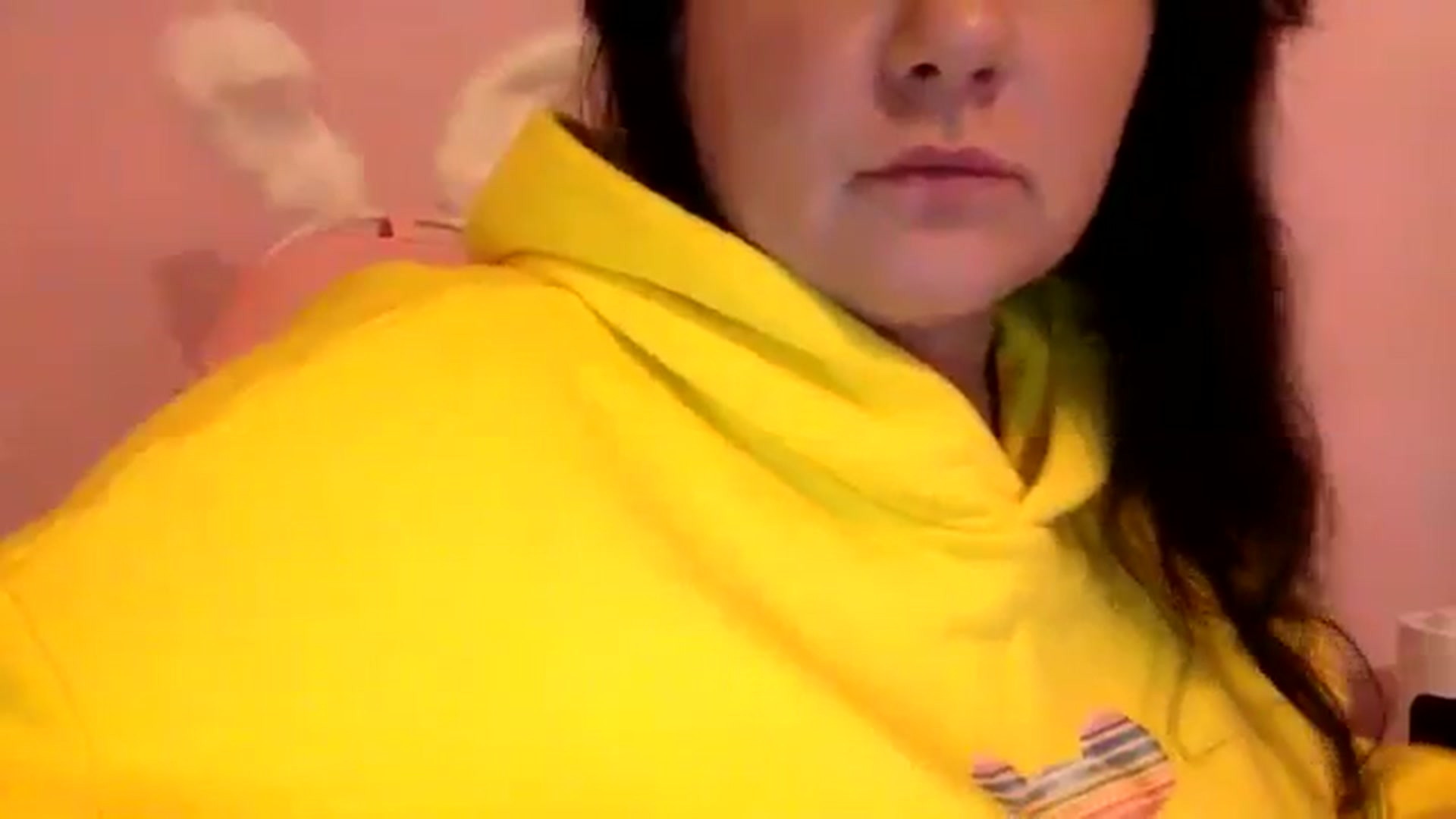 Gallery image thumbnail from Pandabella's myfreecams stream on, 06/04/2024, 23:33 image 15 of 20