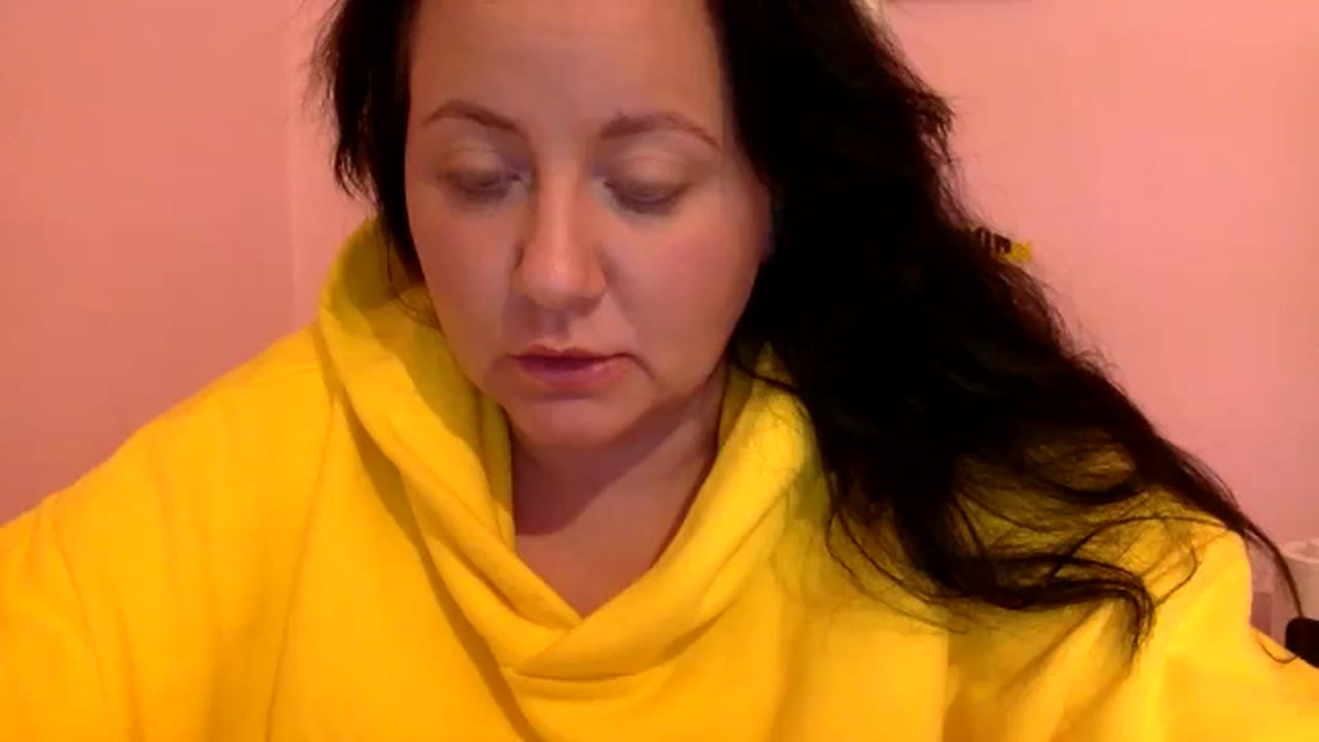 Gallery image thumbnail from Pandabella's myfreecams stream on, 06/05/2024, 24:15 image 9 of 20
