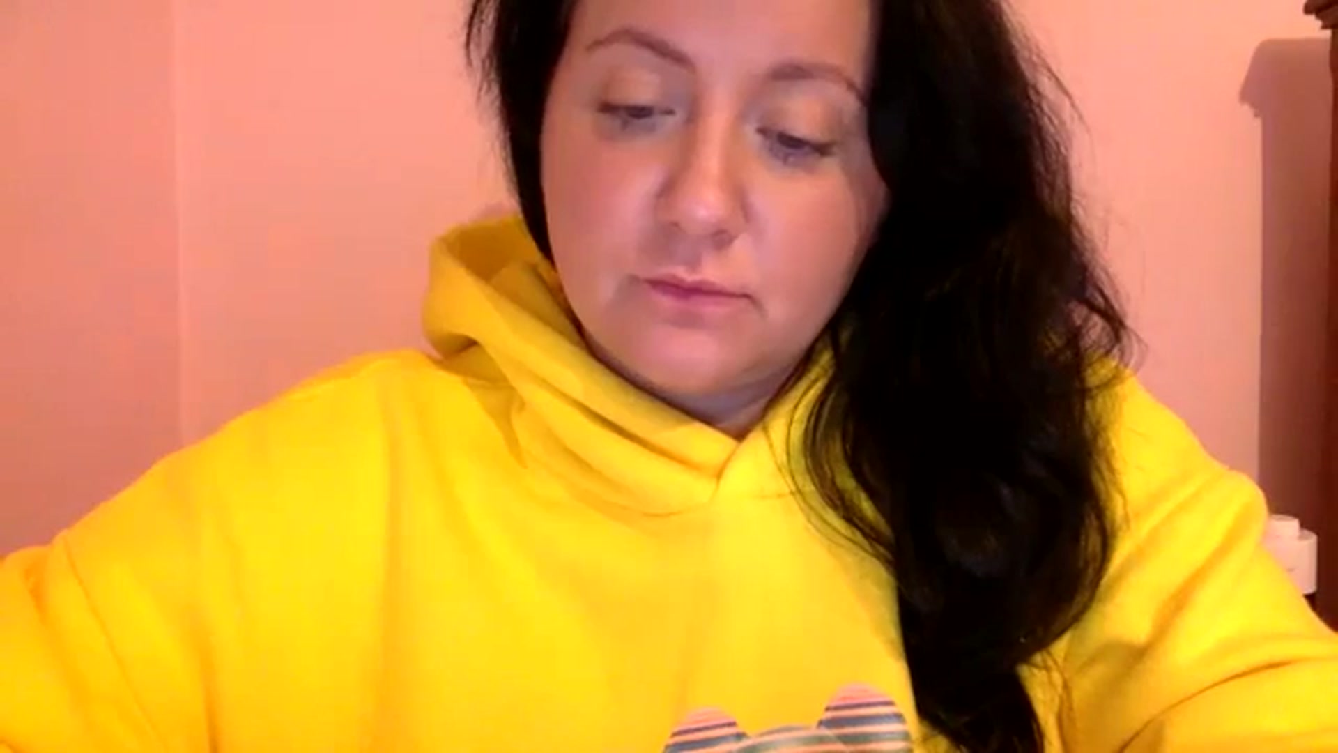 Gallery image thumbnail from Pandabella's myfreecams stream on, 06/05/2024, 24:39 image 20 of 20