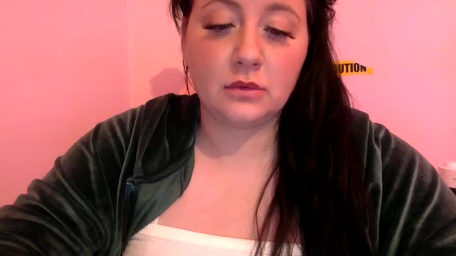 Gallery image thumbnail from Pandabella's myfreecams stream on, 06/08/2024, 03:33 image 6 of 20