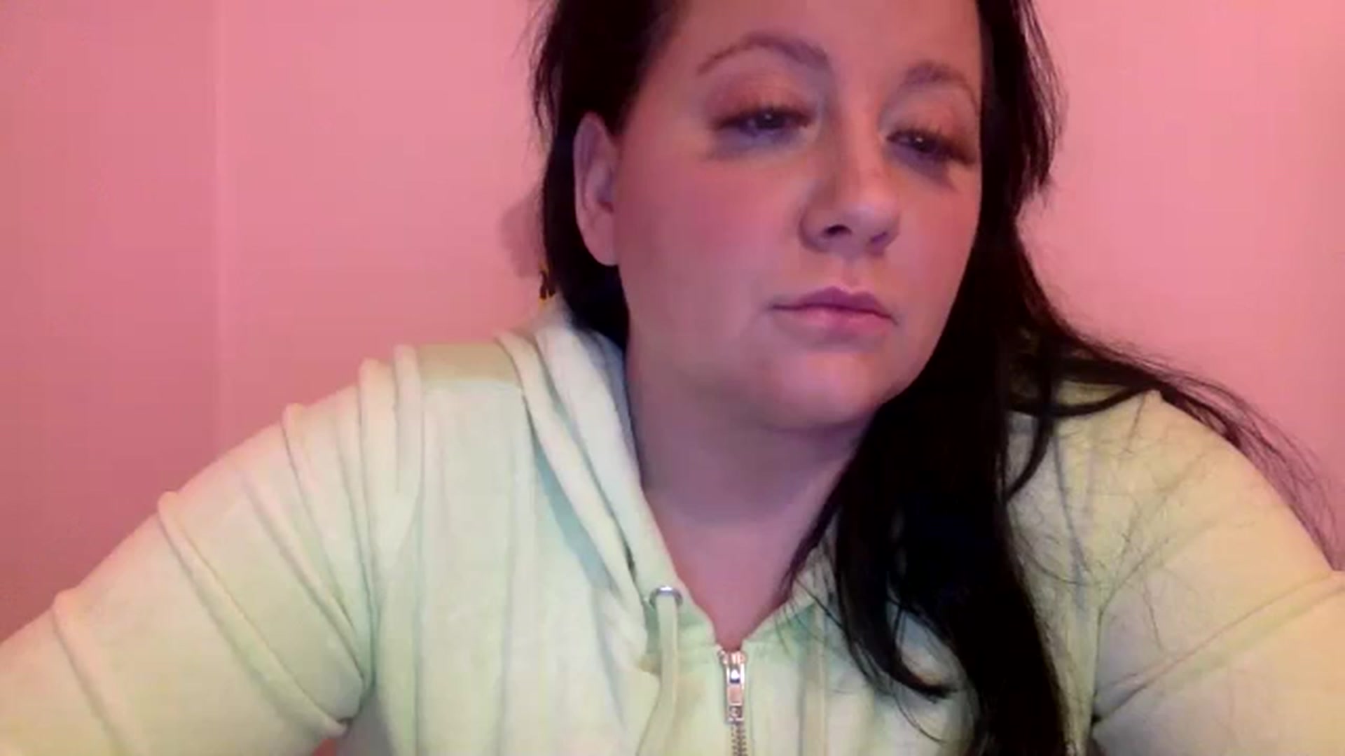 Gallery image thumbnail from Pandabella's myfreecams stream on, 06/10/2024, 23:44 image 14 of 20