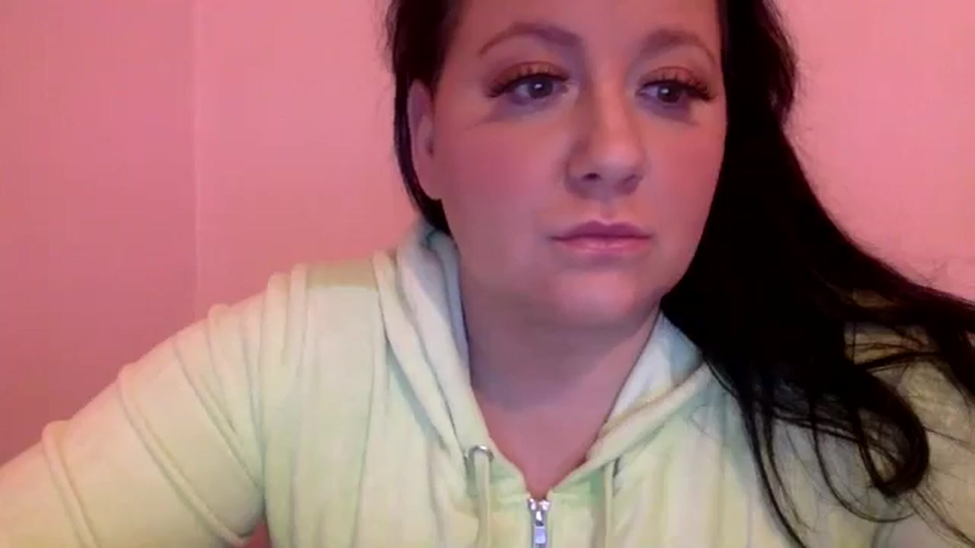 Gallery image thumbnail from Pandabella's myfreecams stream on, 06/10/2024, 23:44 image 5 of 20