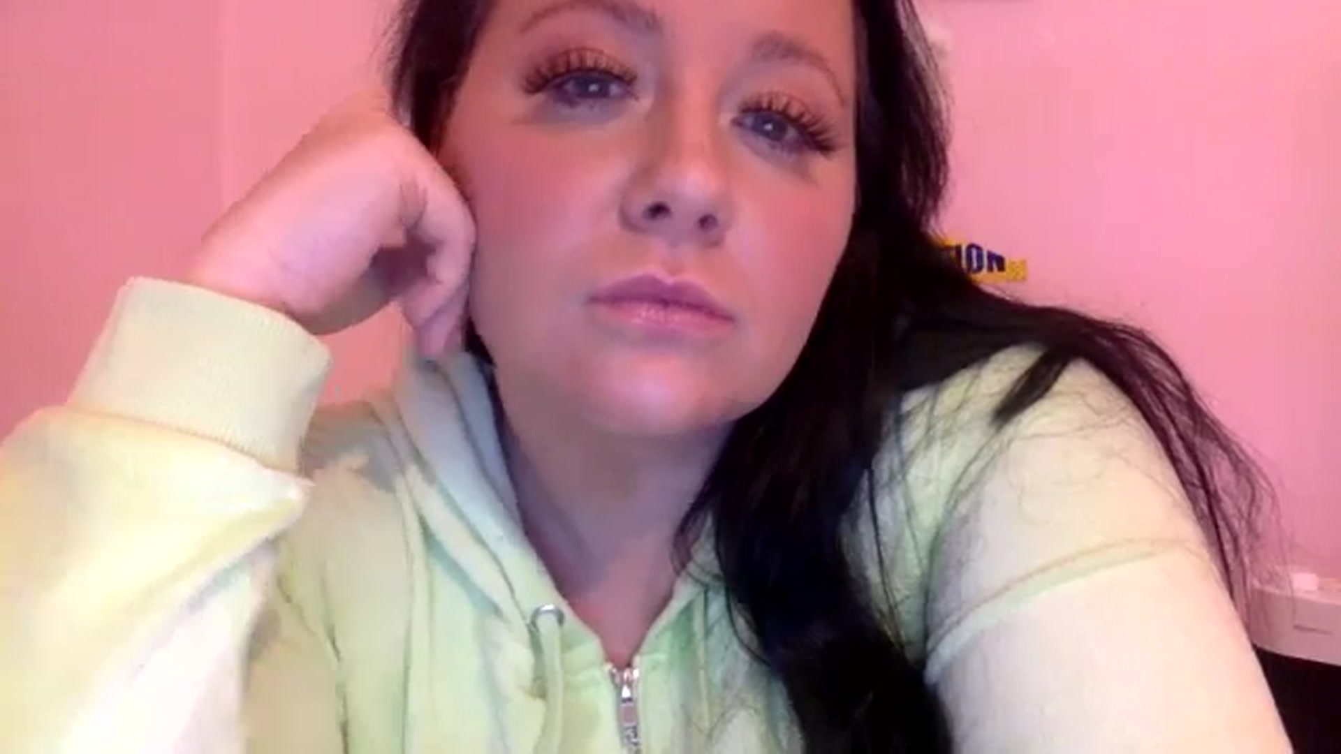 Gallery image thumbnail from Pandabella's myfreecams stream on, 06/10/2024, 23:44 image 8 of 20