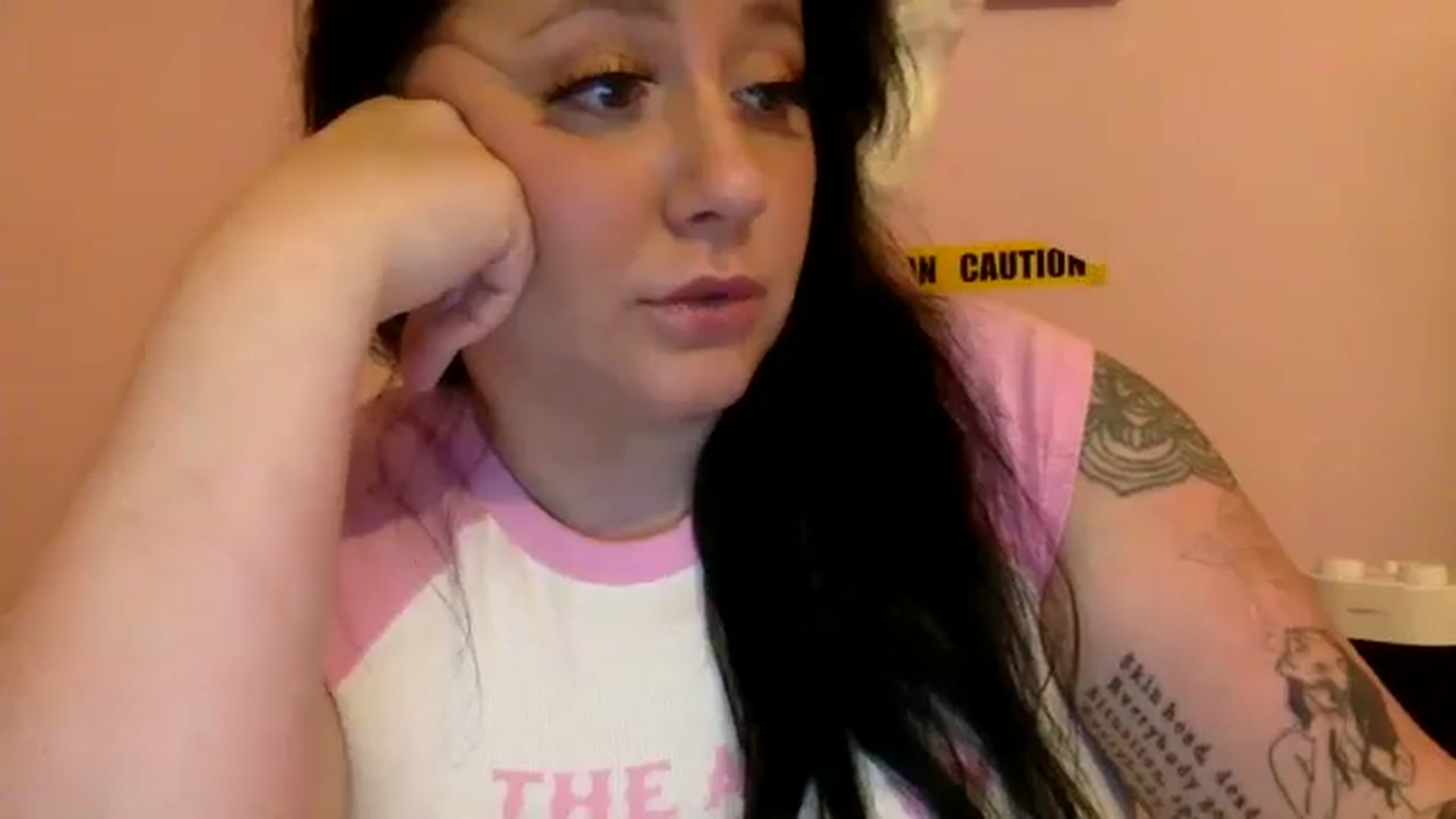 Gallery image thumbnail from Pandabella's myfreecams stream on, 06/16/2024, 23:58 image 13 of 20
