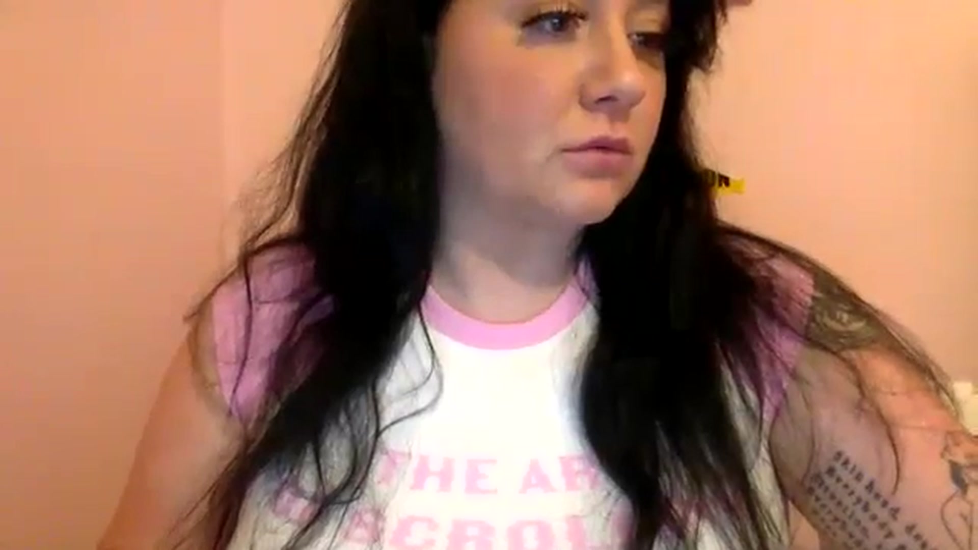 Gallery image thumbnail from Pandabella's myfreecams stream on, 06/16/2024, 23:58 image 9 of 20