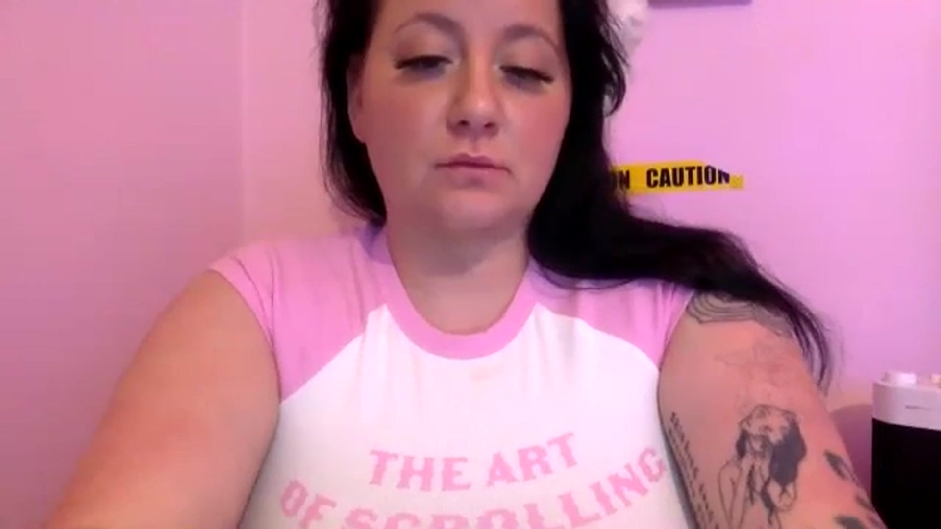 Gallery image thumbnail from Pandabella's myfreecams stream on, 06/17/2024, 24:21 image 20 of 20