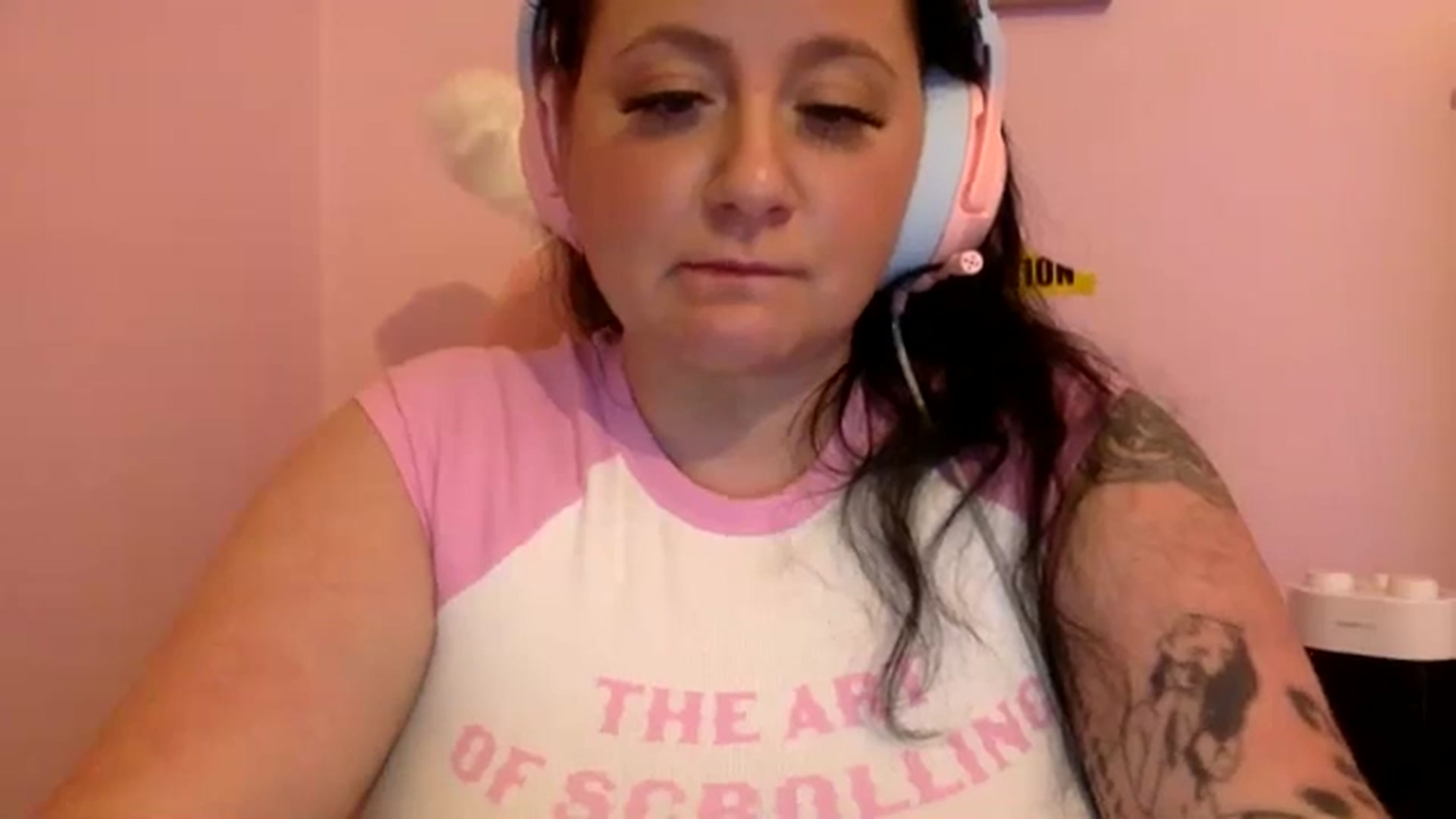 Gallery image thumbnail from Pandabella's myfreecams stream on, 06/17/2024, 01:05 image 11 of 20