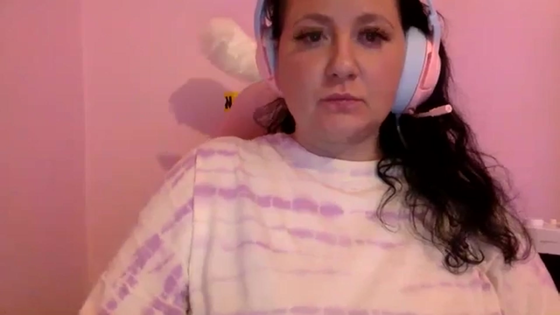 Gallery image thumbnail from Pandabella's myfreecams stream on, 06/20/2024, 01:53 image 18 of 20