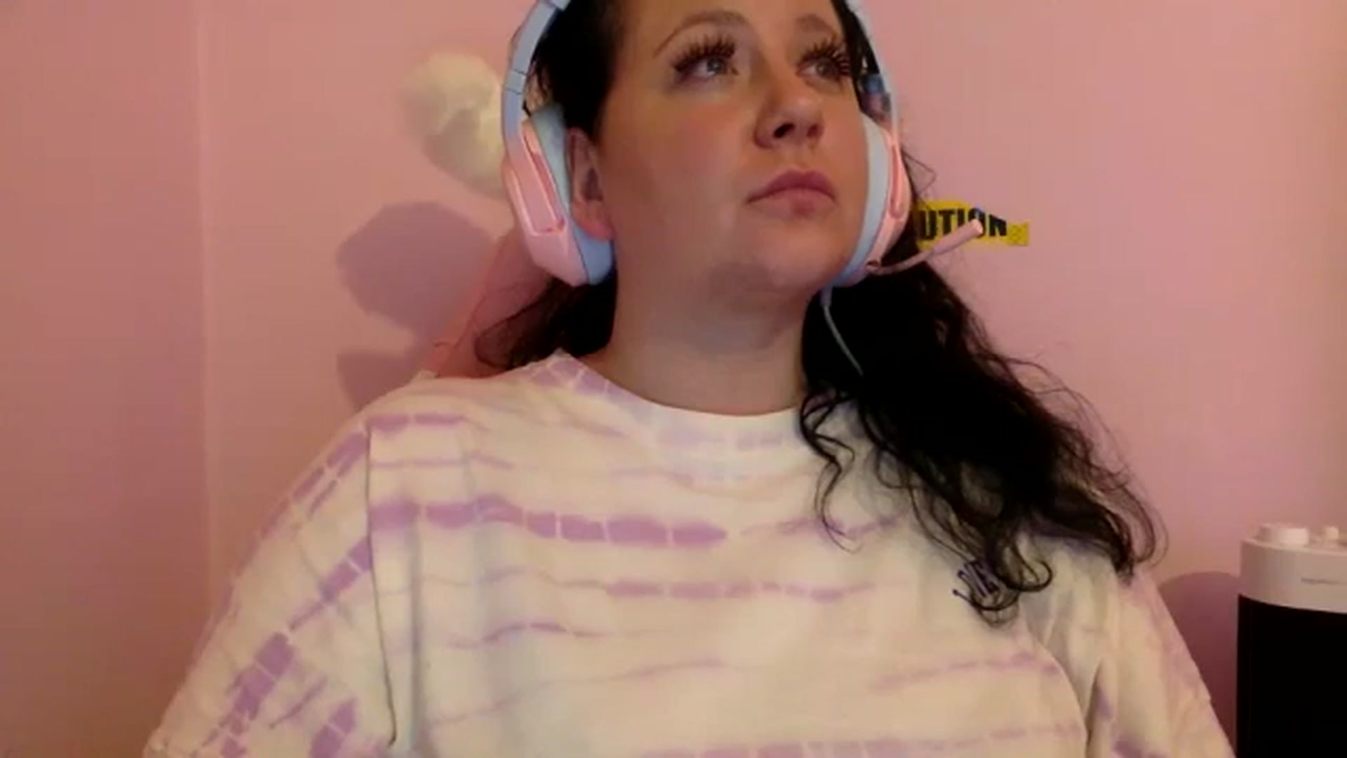 Gallery image thumbnail from Pandabella's myfreecams stream on, 06/20/2024, 01:53 image 9 of 20