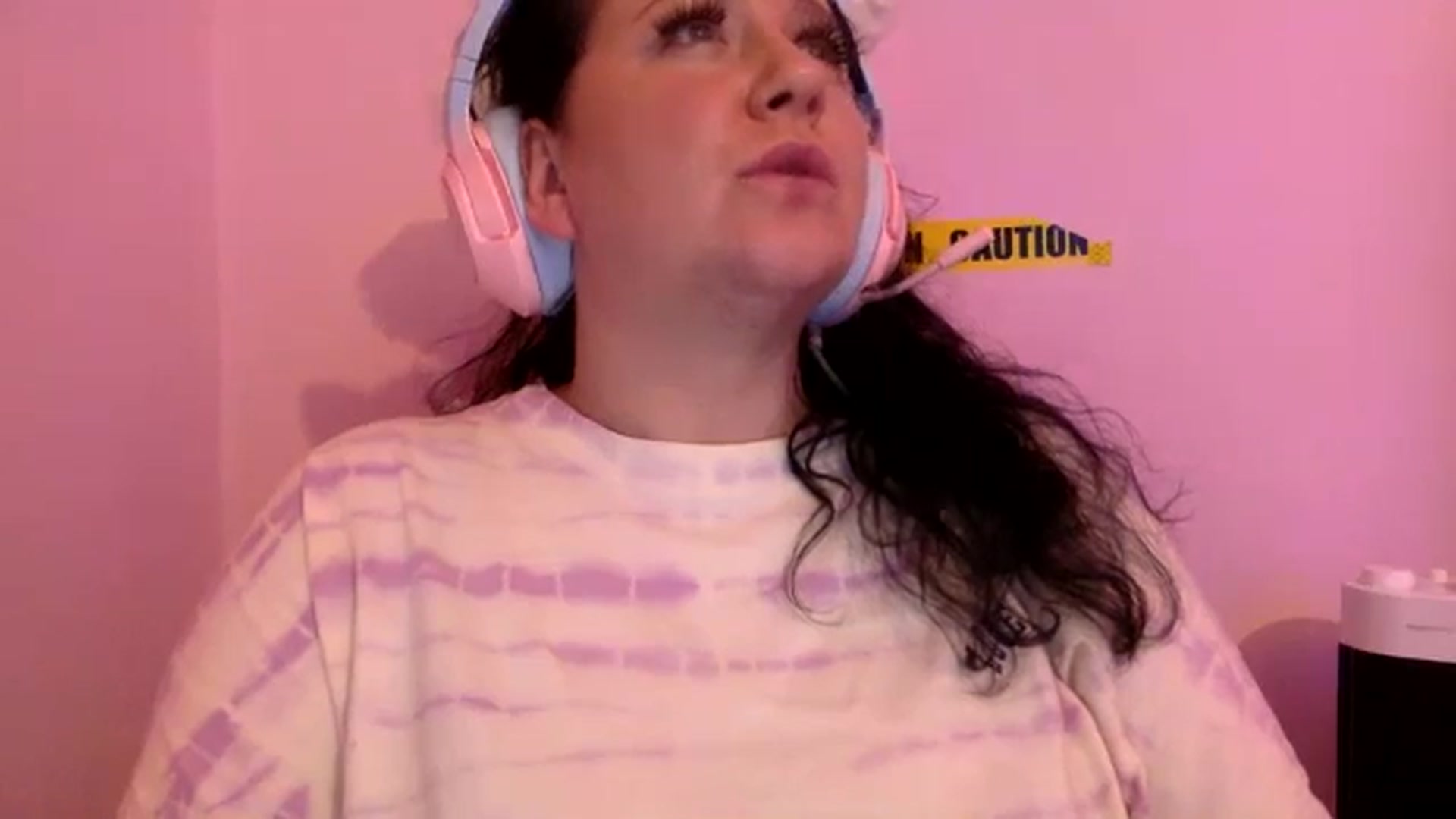 Gallery image thumbnail from Pandabella's myfreecams stream on, 06/20/2024, 01:53 image 16 of 20