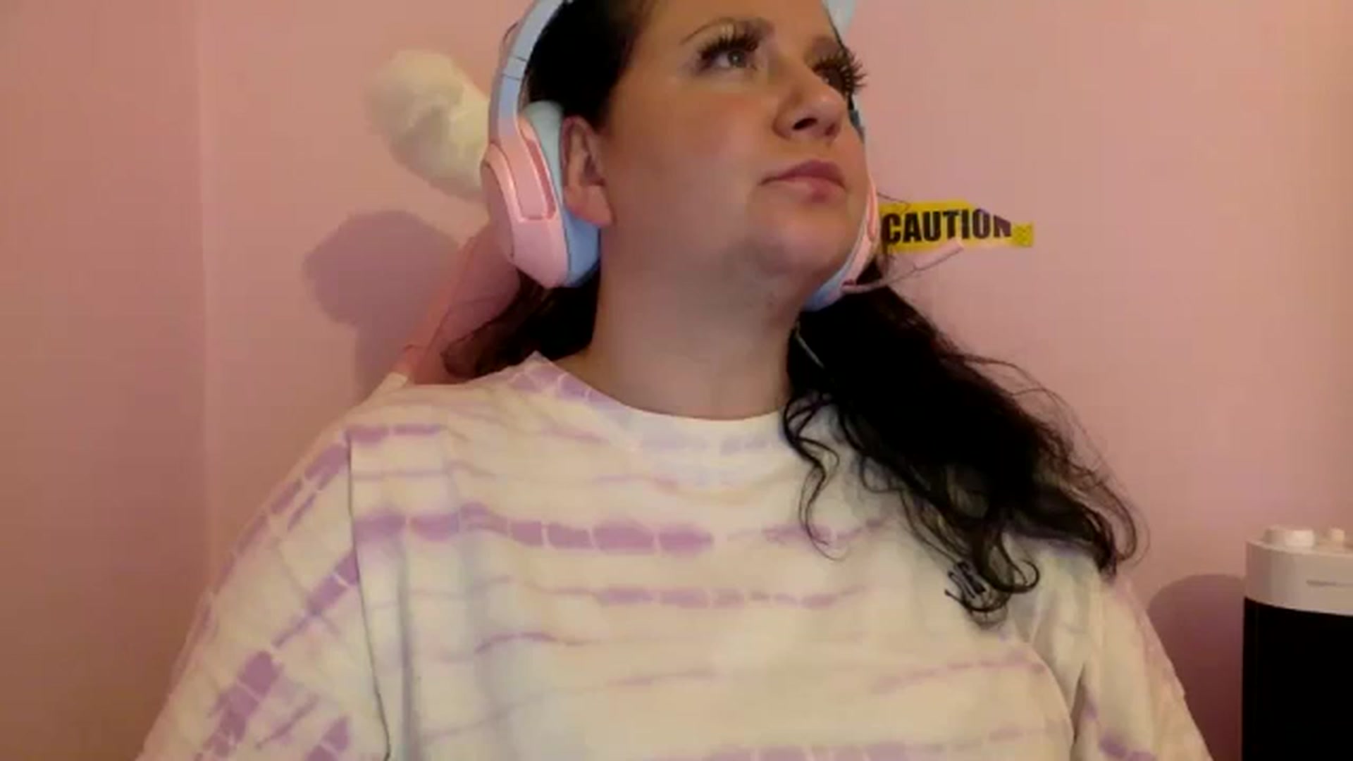 Gallery image thumbnail from Pandabella's myfreecams stream on, 06/20/2024, 01:53 image 10 of 20