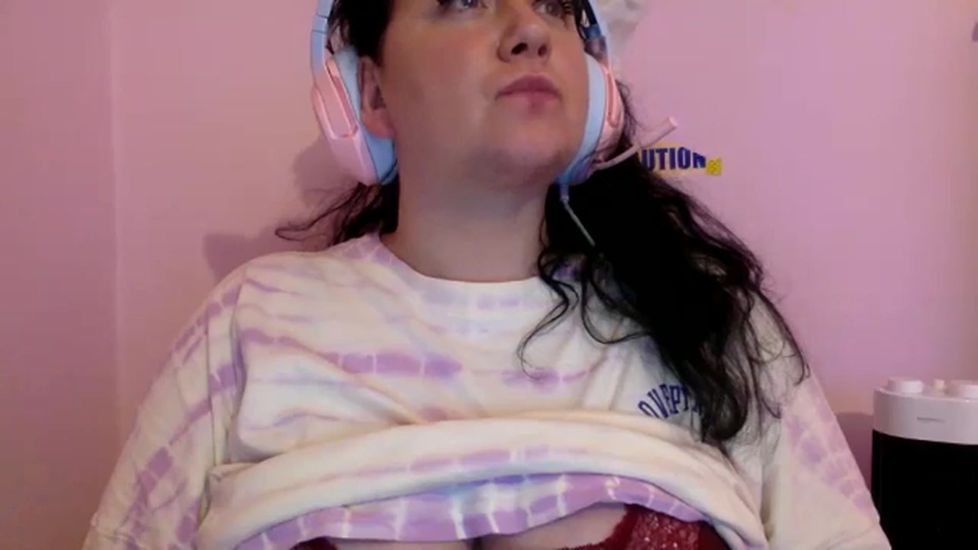 Gallery image thumbnail from Pandabella's myfreecams stream on, 06/20/2024, 01:53 image 3 of 20