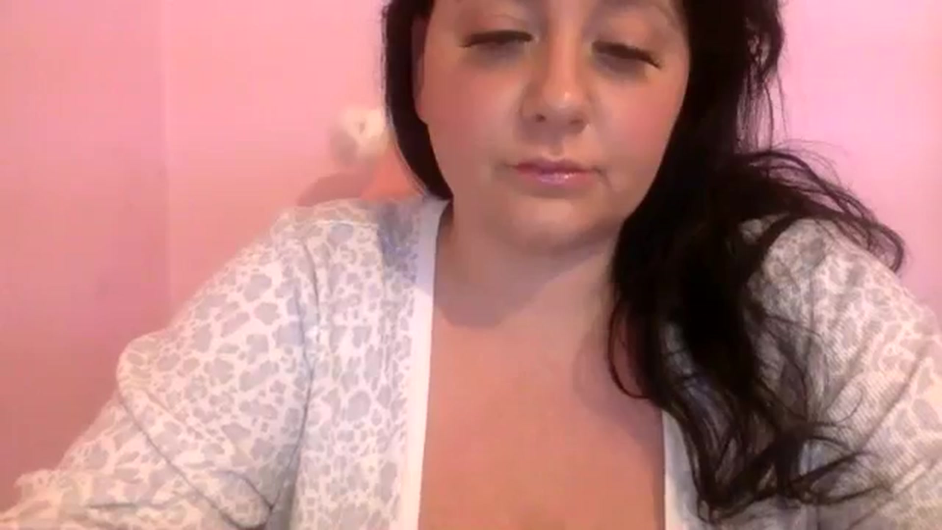 Gallery image thumbnail from Pandabella's myfreecams stream on, 07/04/2024, 18:59 image 15 of 20