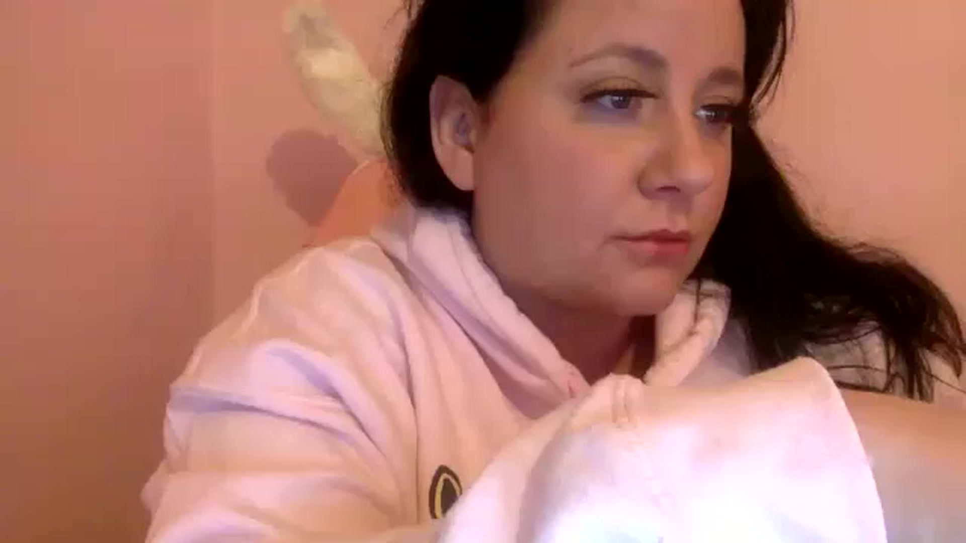 Gallery image thumbnail from Pandabella's myfreecams stream on, 07/06/2024, 21:07 image 13 of 20