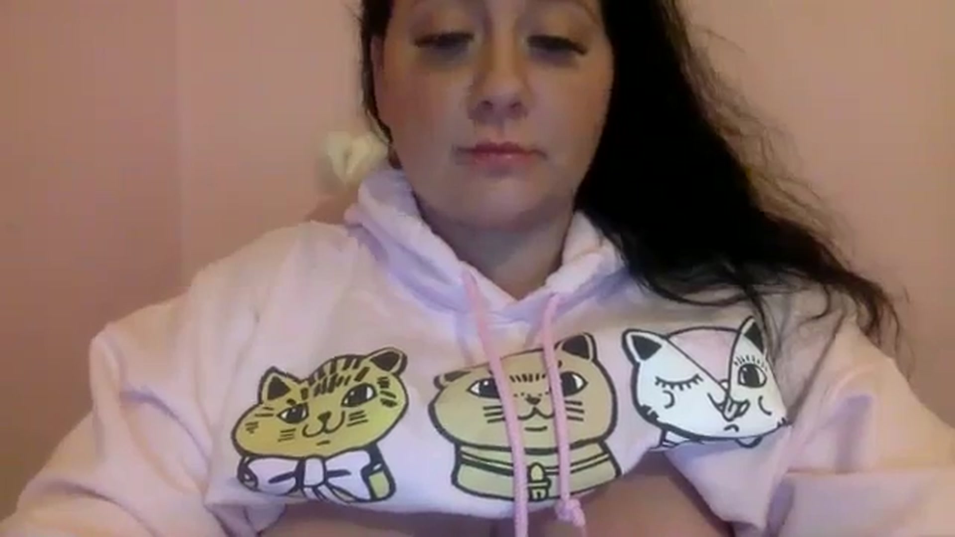 Gallery image thumbnail from Pandabella's myfreecams stream on, 07/06/2024, 21:07 image 4 of 20