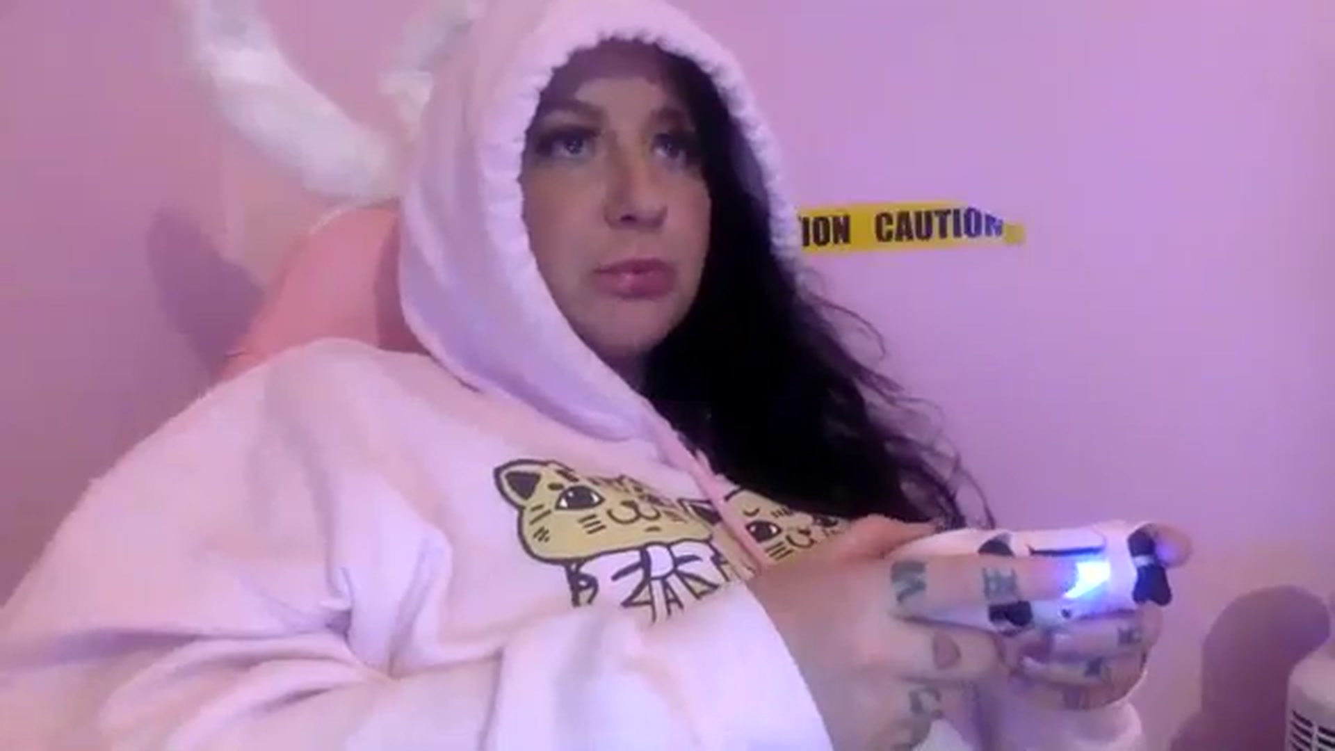Gallery image thumbnail from Pandabella's myfreecams stream on, 07/06/2024, 22:21 image 6 of 20