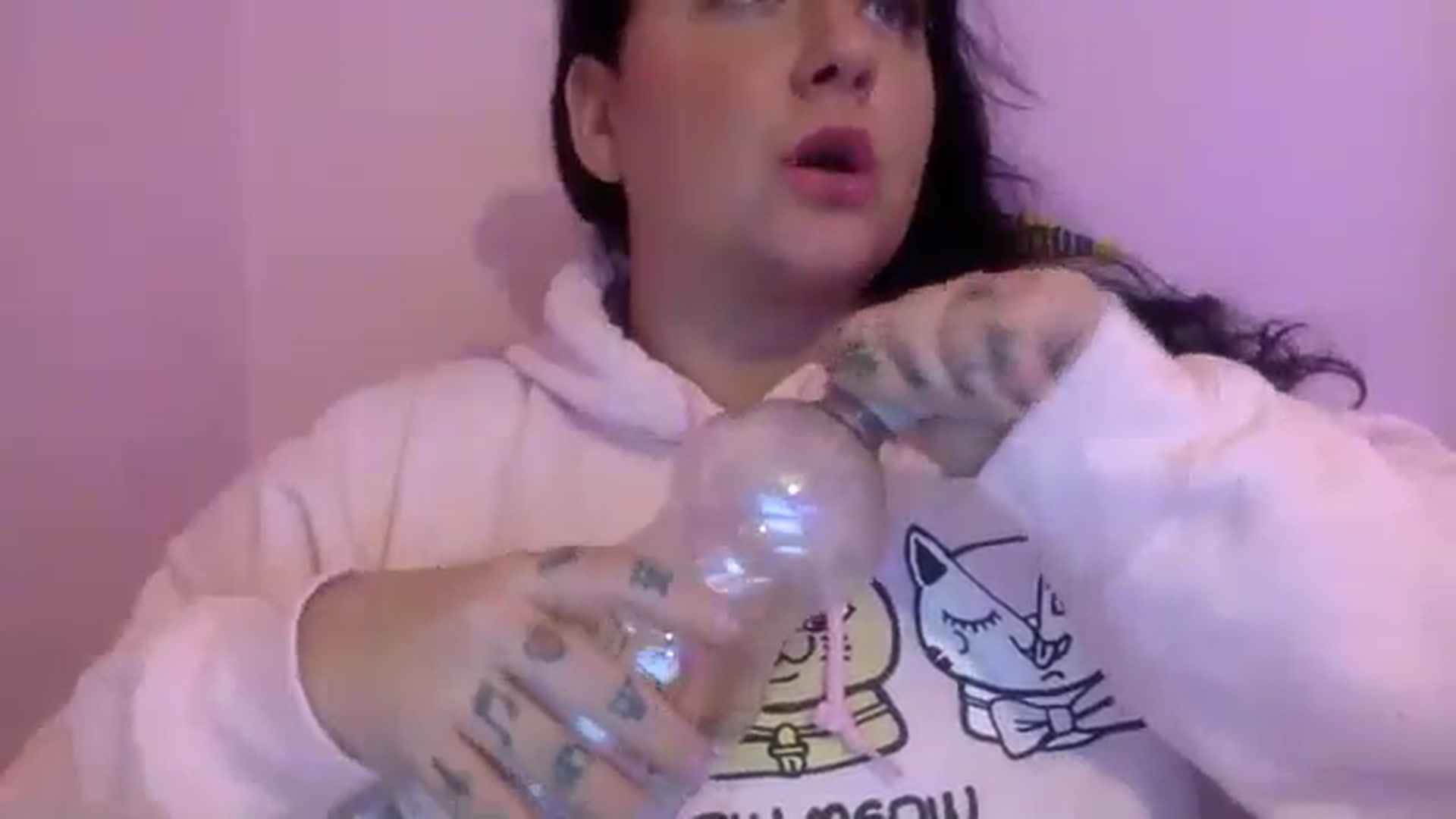 Gallery image thumbnail from Pandabella's myfreecams stream on, 07/06/2024, 22:21 image 3 of 20