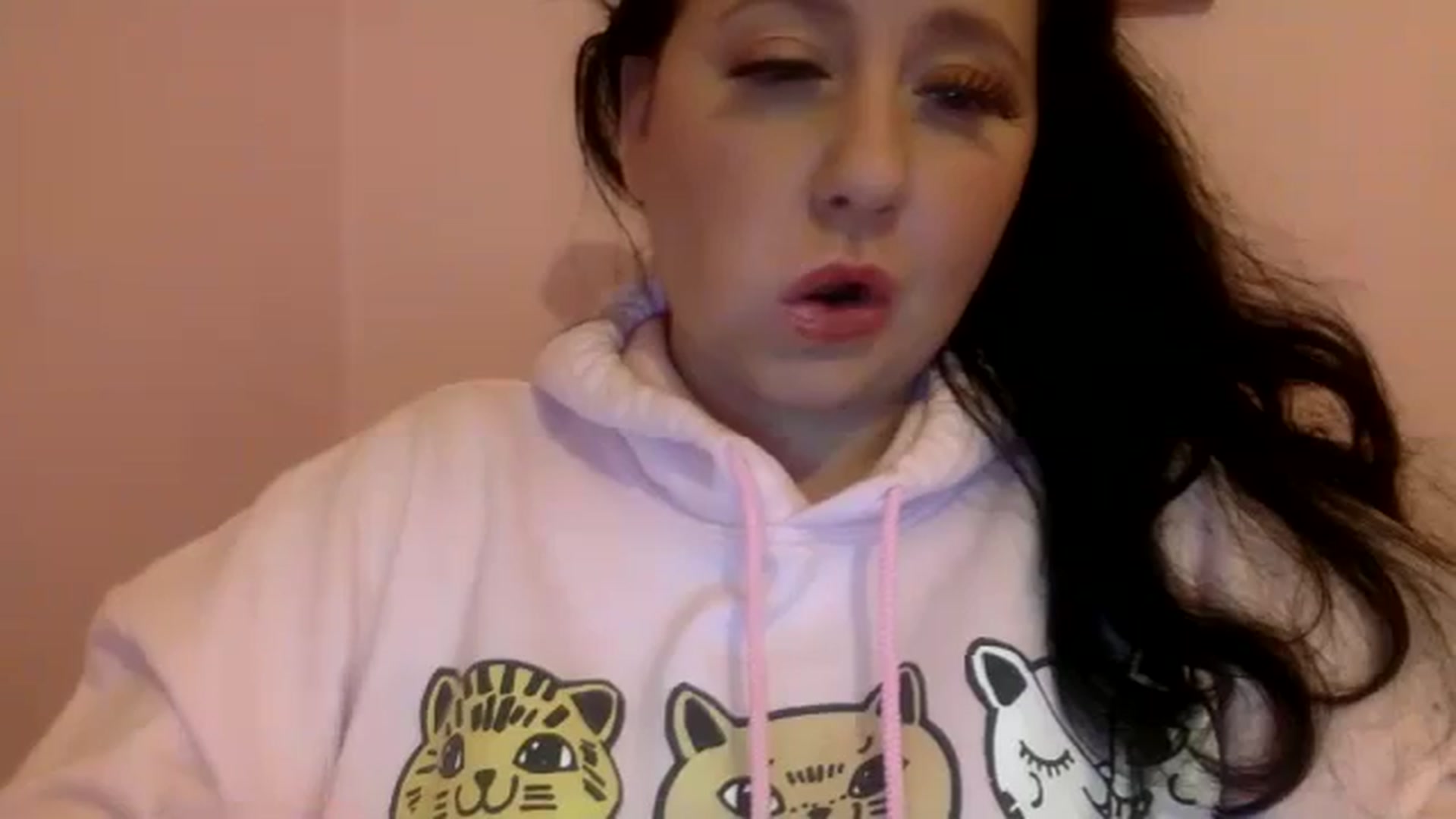 Gallery image thumbnail from Pandabella's myfreecams stream on, 07/07/2024, 19:34 image 7 of 20
