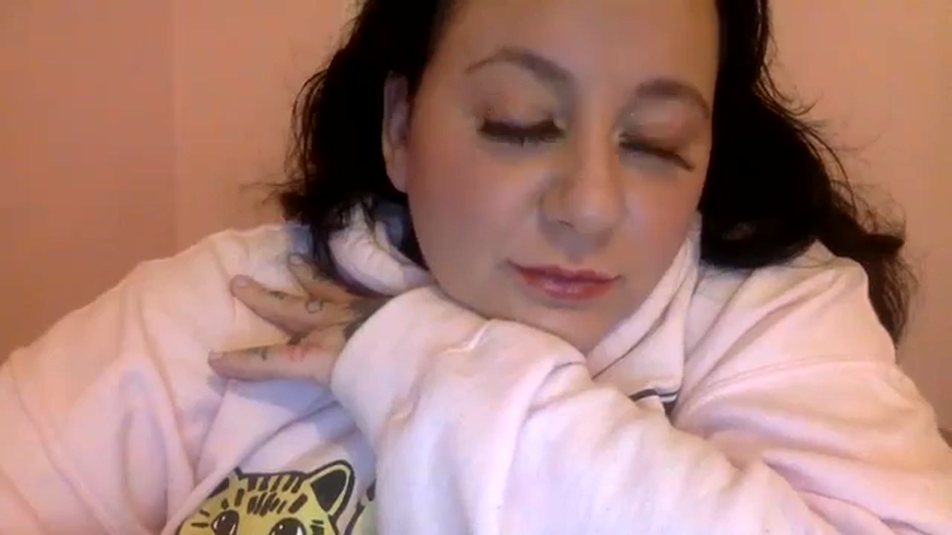 Gallery image thumbnail from Pandabella's myfreecams stream on, 07/07/2024, 19:34 image 10 of 20