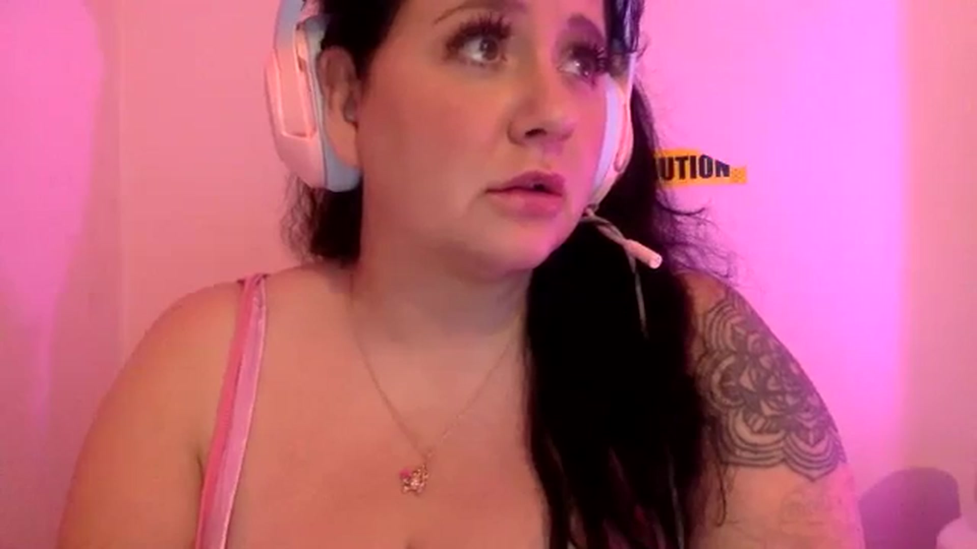 Gallery image thumbnail from Pandabella's myfreecams stream on, 07/09/2024, 22:12 image 18 of 20