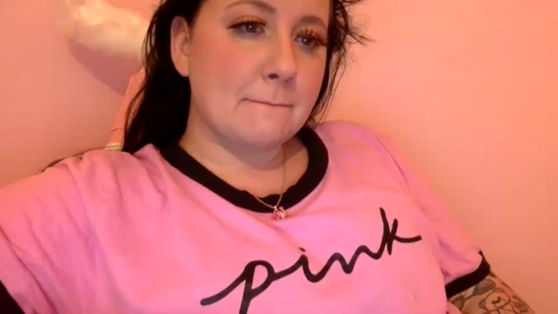 Gallery image thumbnail from Pandabella's myfreecams stream on, 07/19/2024, 24:41 image 3 of 20