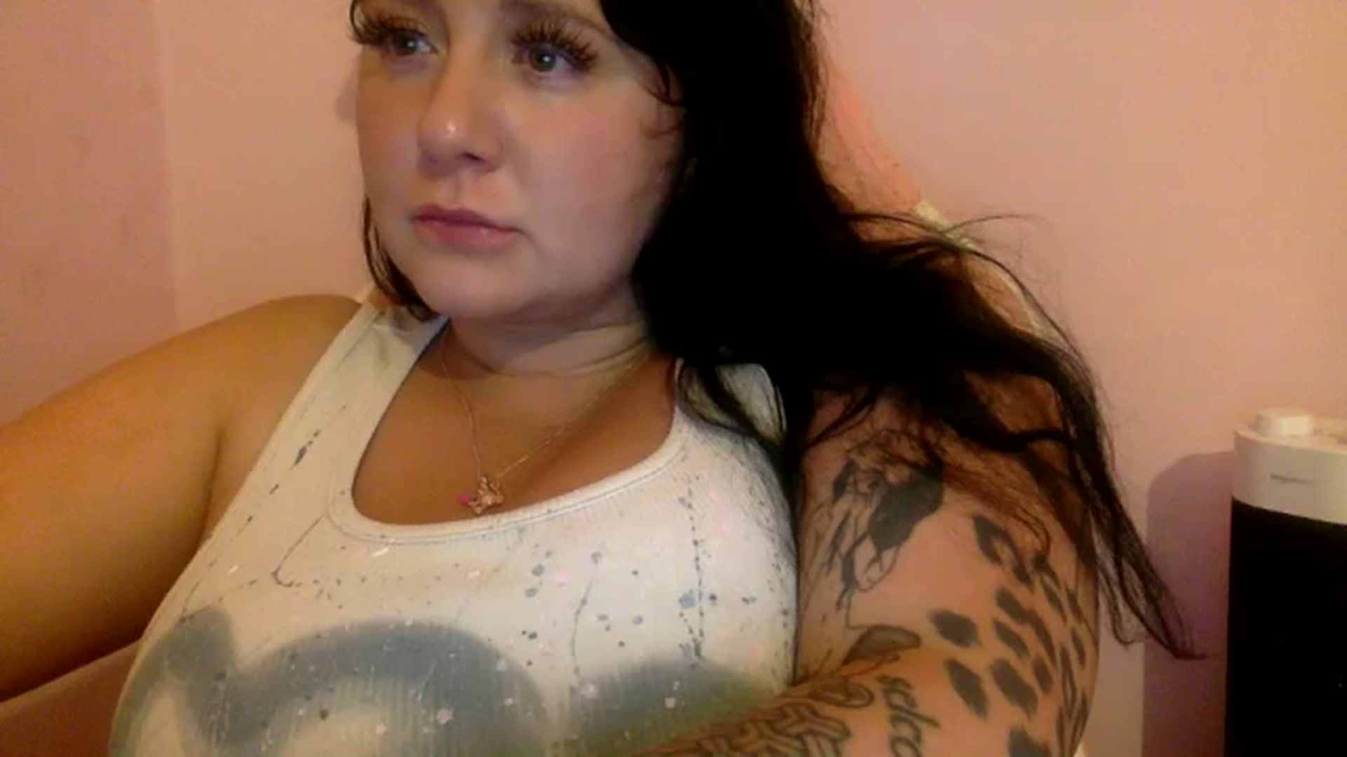 Gallery image thumbnail from Pandabella's myfreecams stream on, 07/21/2024, 01:12 image 10 of 20