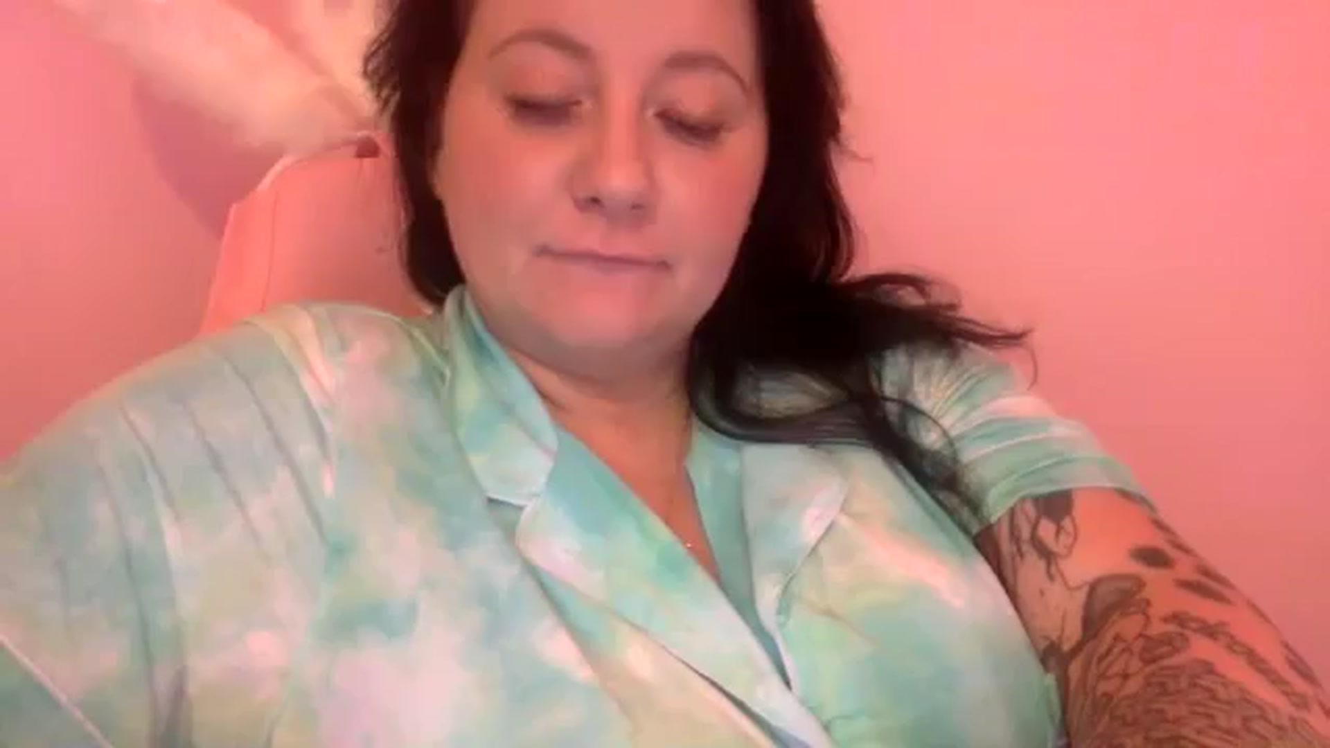 Gallery image thumbnail from Pandabella's myfreecams stream on, 07/26/2024, 02:50 image 1 of 20