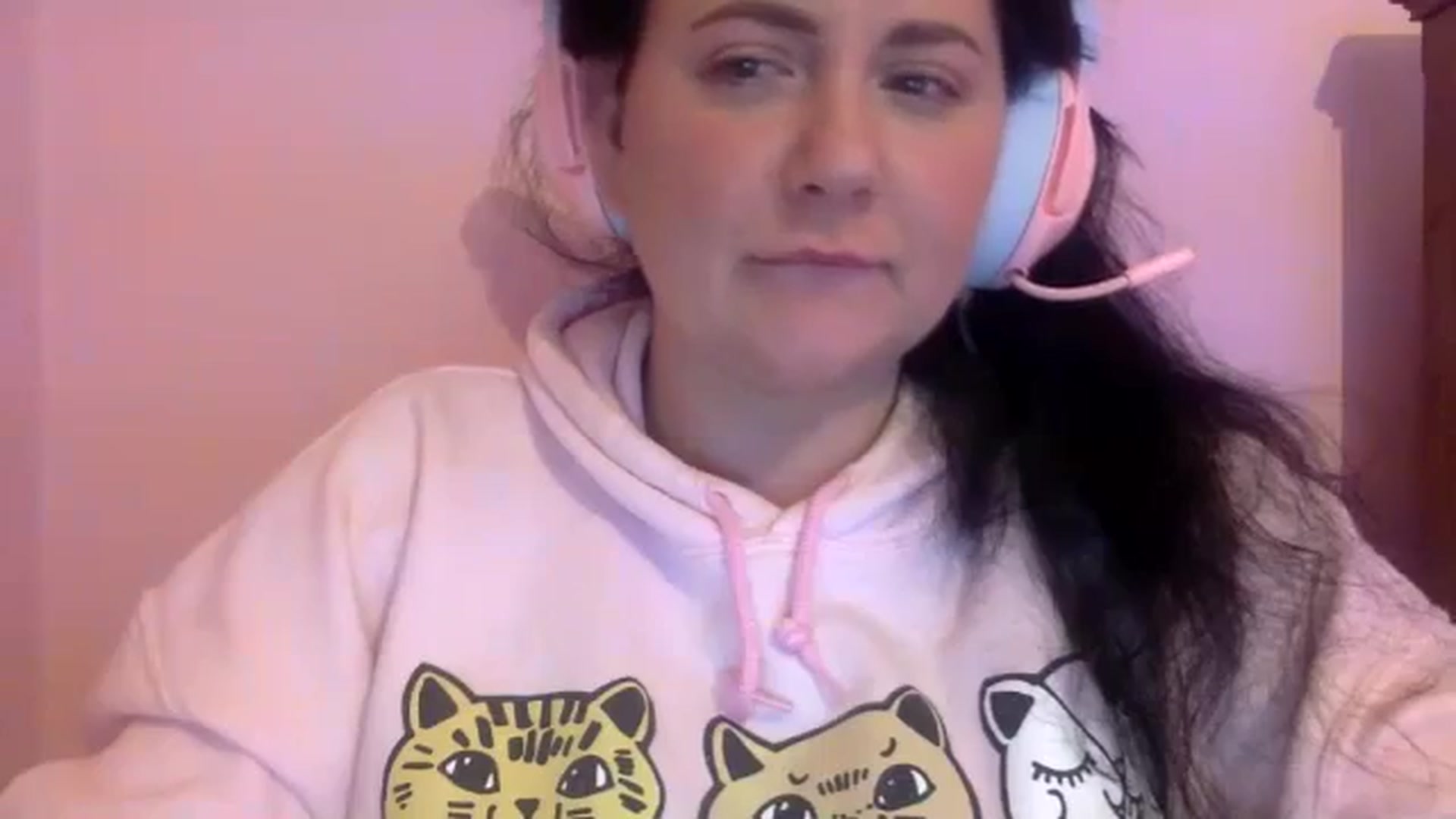 Gallery image thumbnail from Pandabella's myfreecams stream on, 08/04/2024, 01:38 image 5 of 20