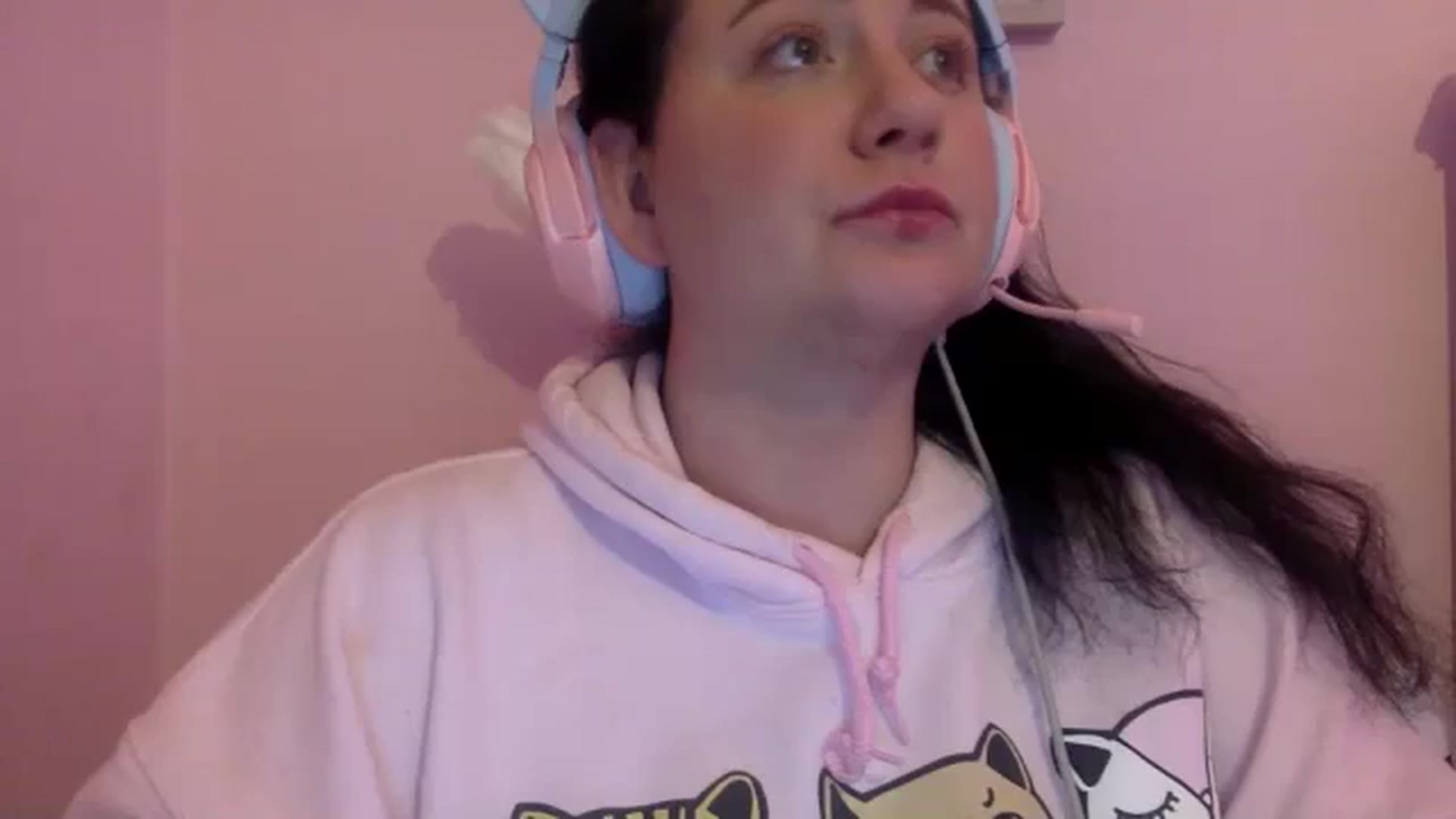 Gallery image thumbnail from Pandabella's myfreecams stream on, 08/04/2024, 01:38 image 1 of 20