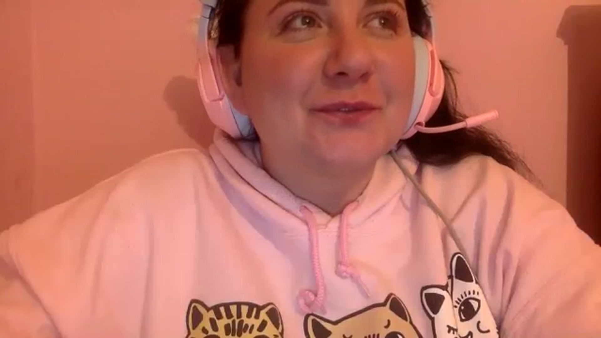 Gallery image thumbnail from Pandabella's myfreecams stream on, 08/04/2024, 01:38 image 9 of 20