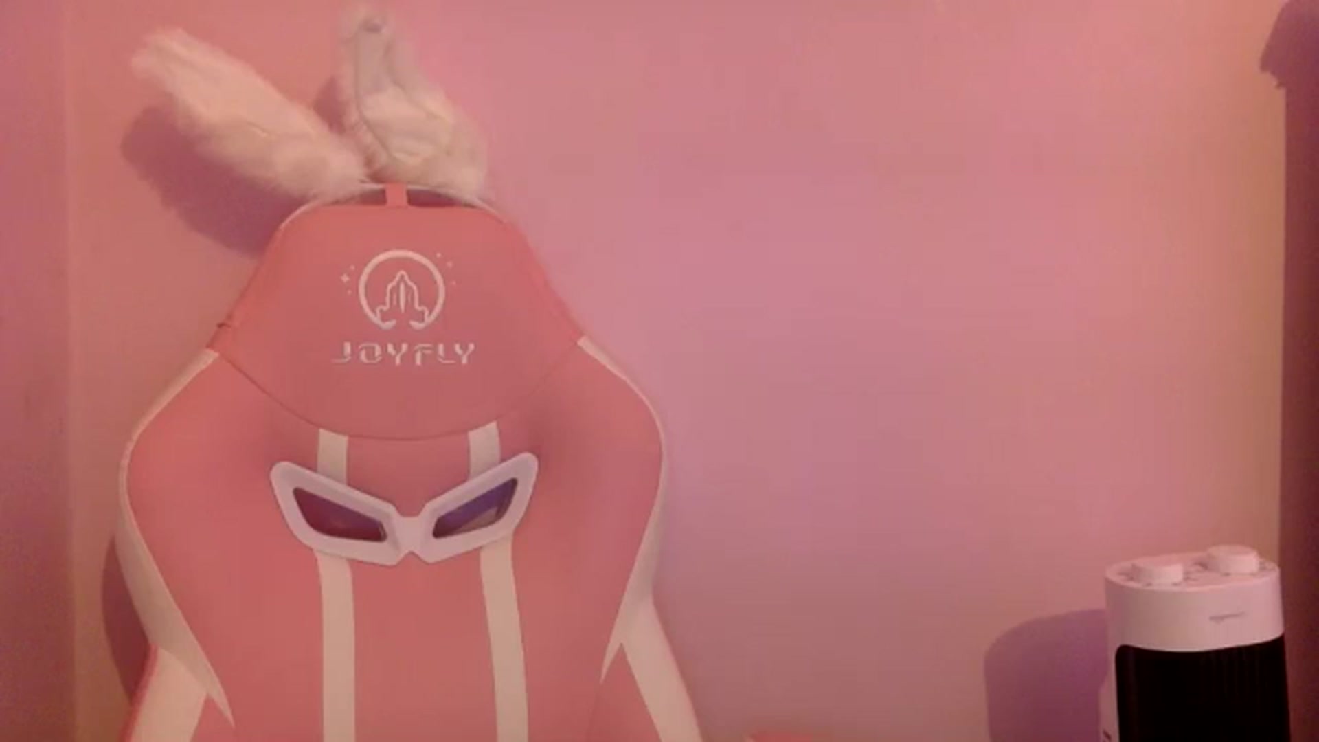 Gallery image thumbnail from Pandabella's myfreecams stream on, 08/06/2024, 24:27 image 7 of 20