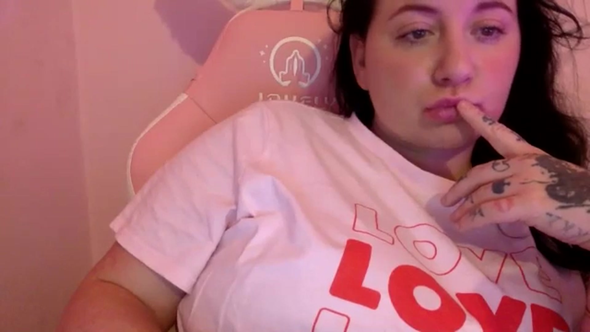 Gallery image thumbnail from Pandabella's myfreecams stream on, 08/10/2024, 01:00 image 11 of 20