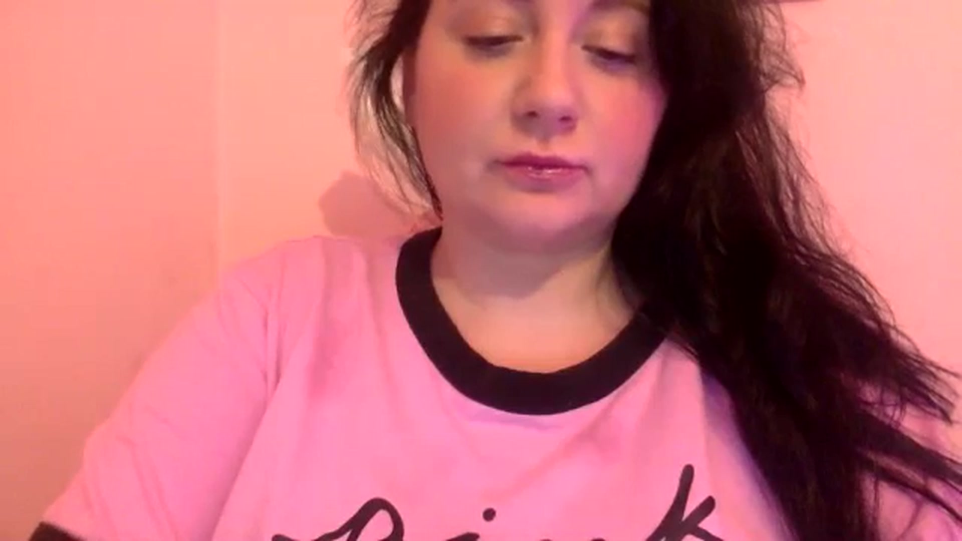 Gallery image thumbnail from Pandabella's myfreecams stream on, 08/12/2024, 23:43 image 19 of 20