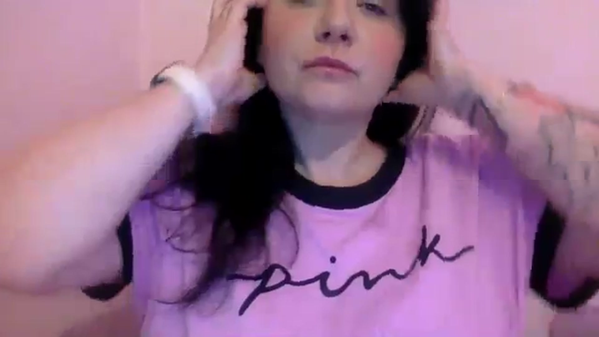 Gallery image thumbnail from Pandabella's myfreecams stream on, 08/12/2024, 23:43 image 4 of 20