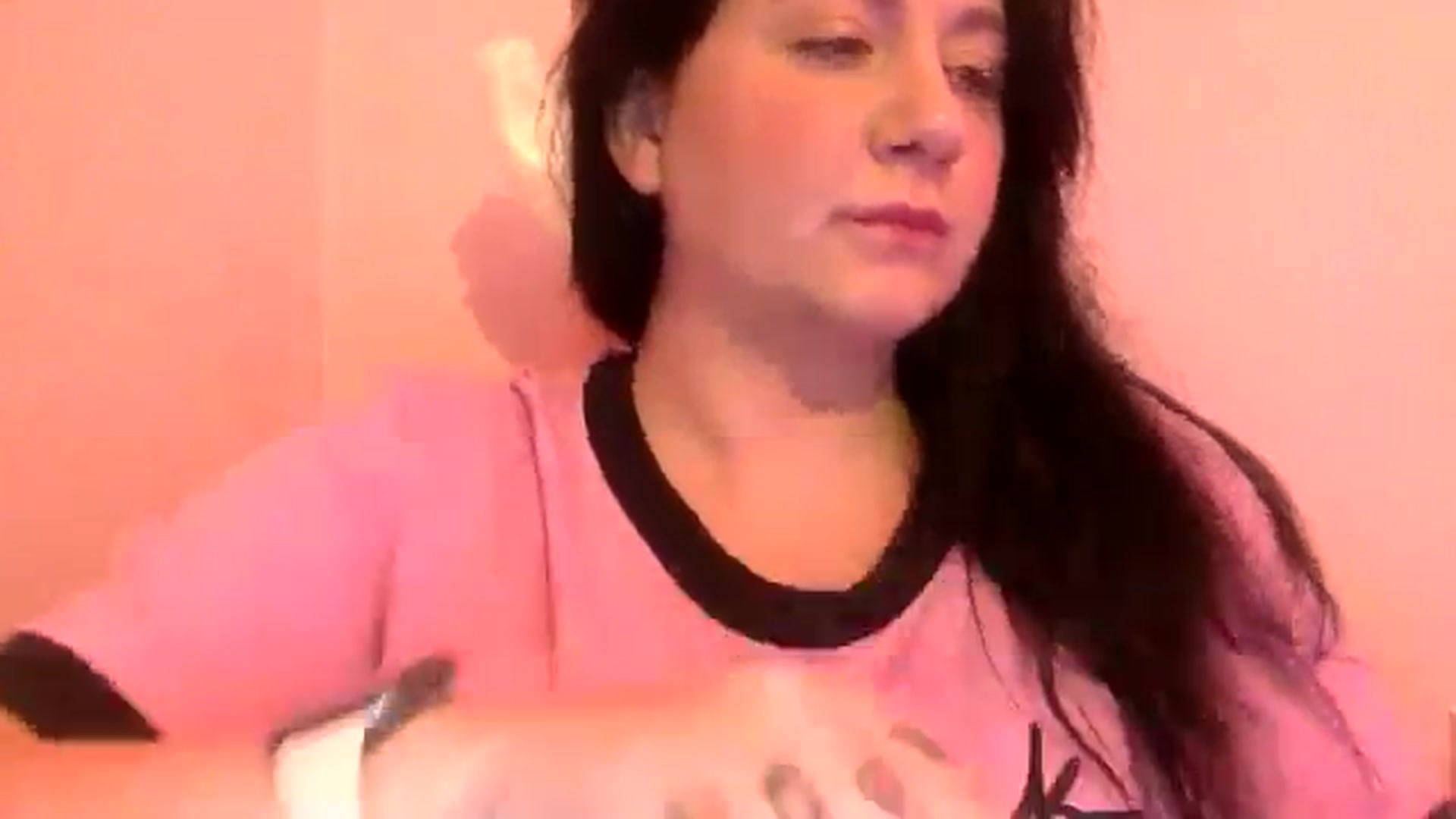 Gallery image thumbnail from Pandabella's myfreecams stream on, 08/12/2024, 23:43 image 17 of 20