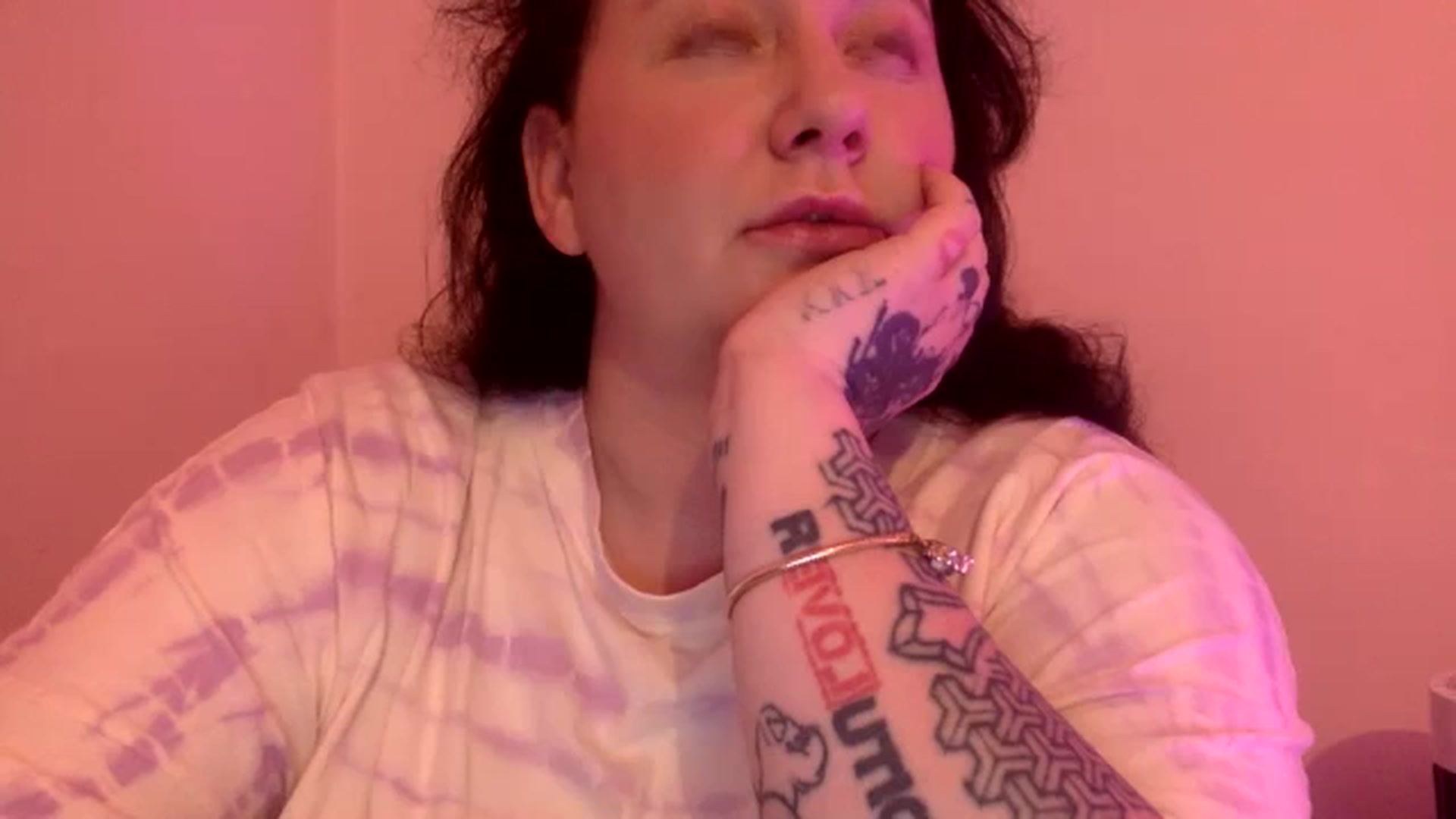 Gallery image thumbnail from Pandabella's myfreecams stream on, 08/14/2024, 24:59 image 4 of 20