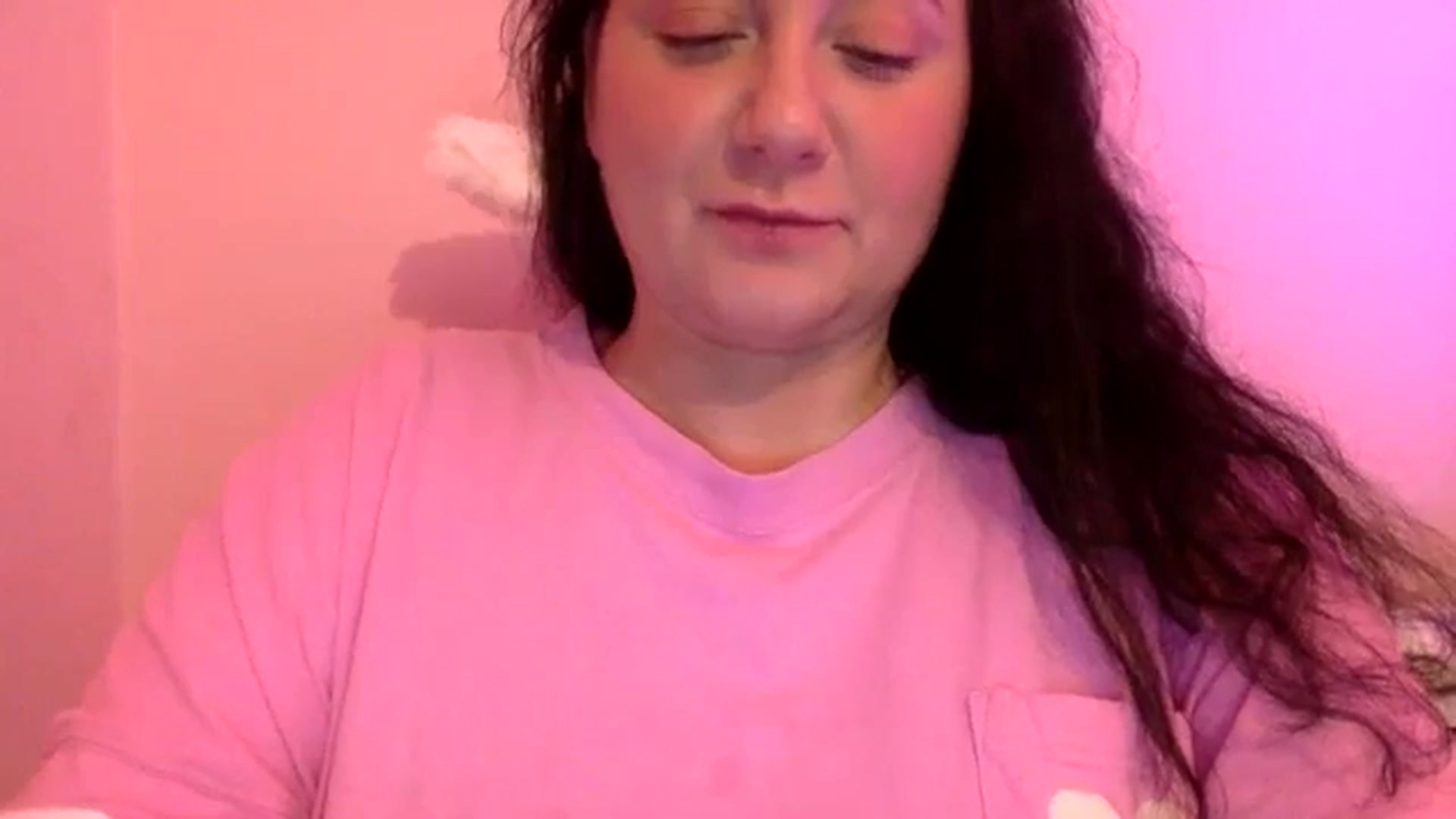 Gallery image thumbnail from Pandabella's myfreecams stream on, 08/22/2024, 24:31 image 13 of 20