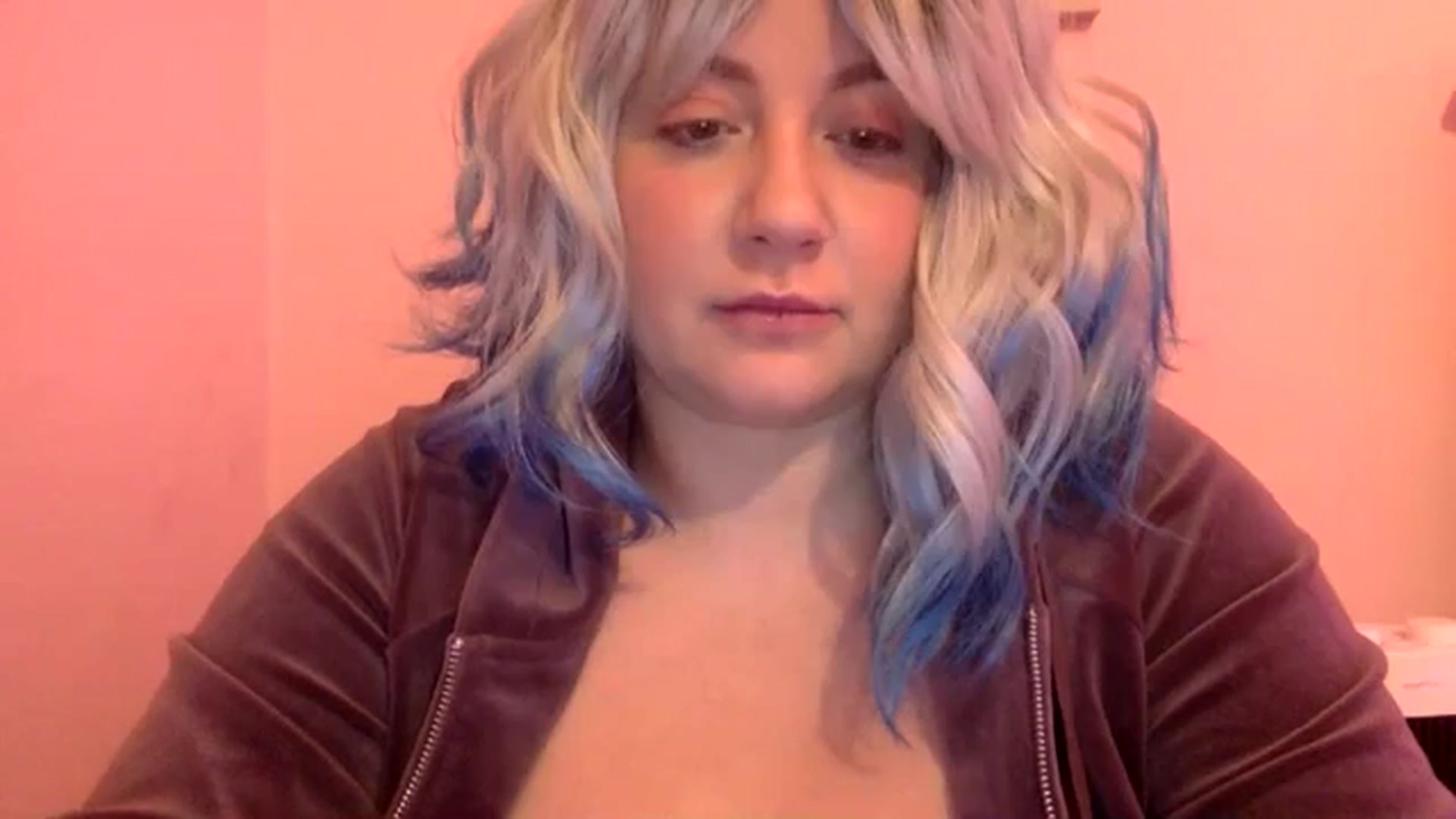 Gallery image thumbnail from Pandabella's myfreecams stream on, 08/26/2024, 17:28 image 18 of 20