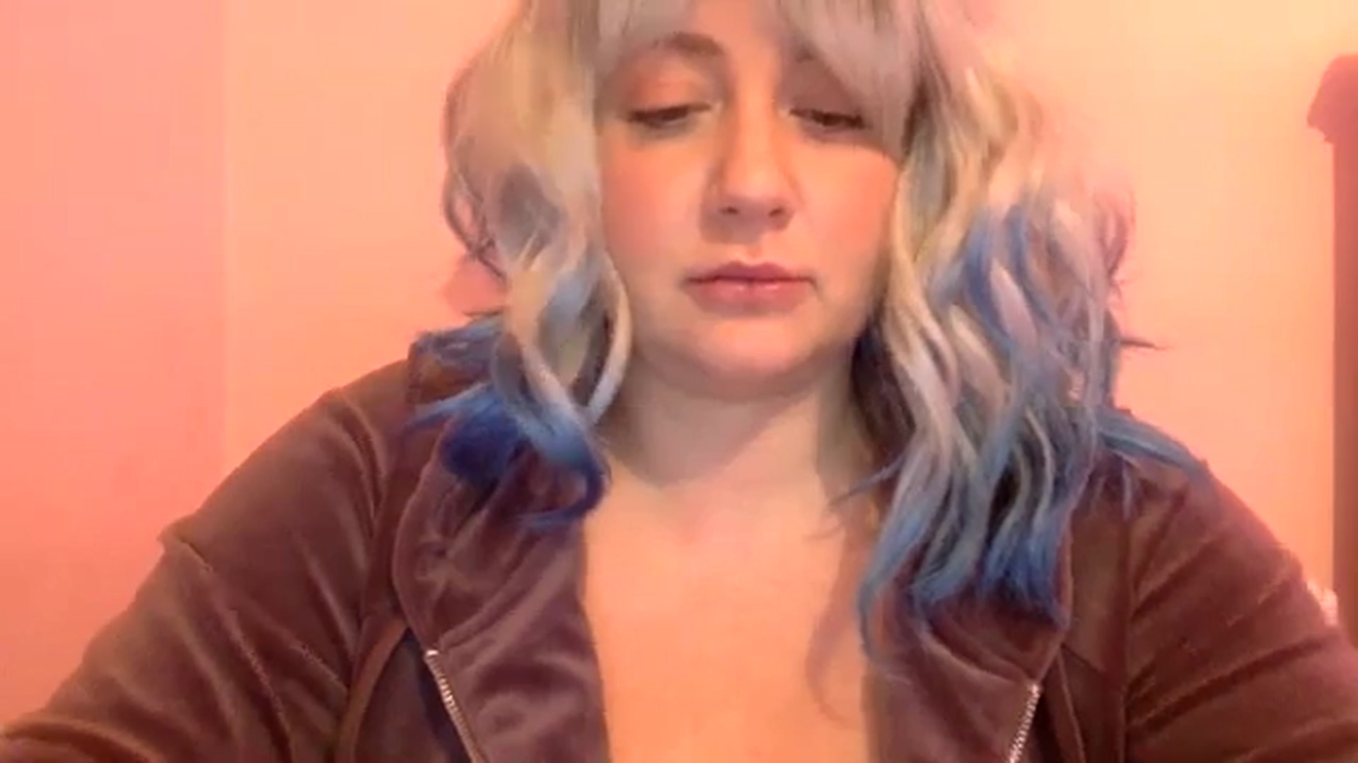 Gallery image thumbnail from Pandabella's myfreecams stream on, 08/26/2024, 18:25 image 12 of 20