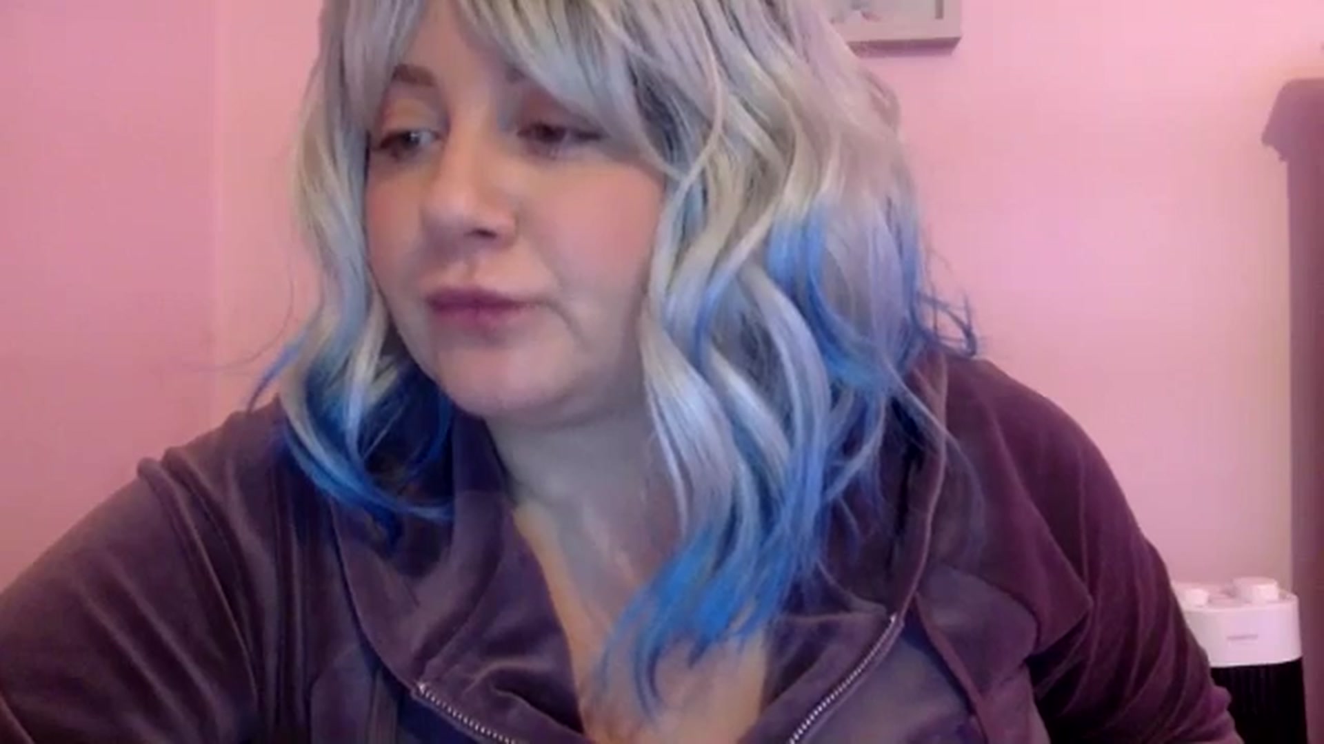 Gallery image thumbnail from Pandabella's myfreecams stream on, 08/26/2024, 18:25 image 5 of 20