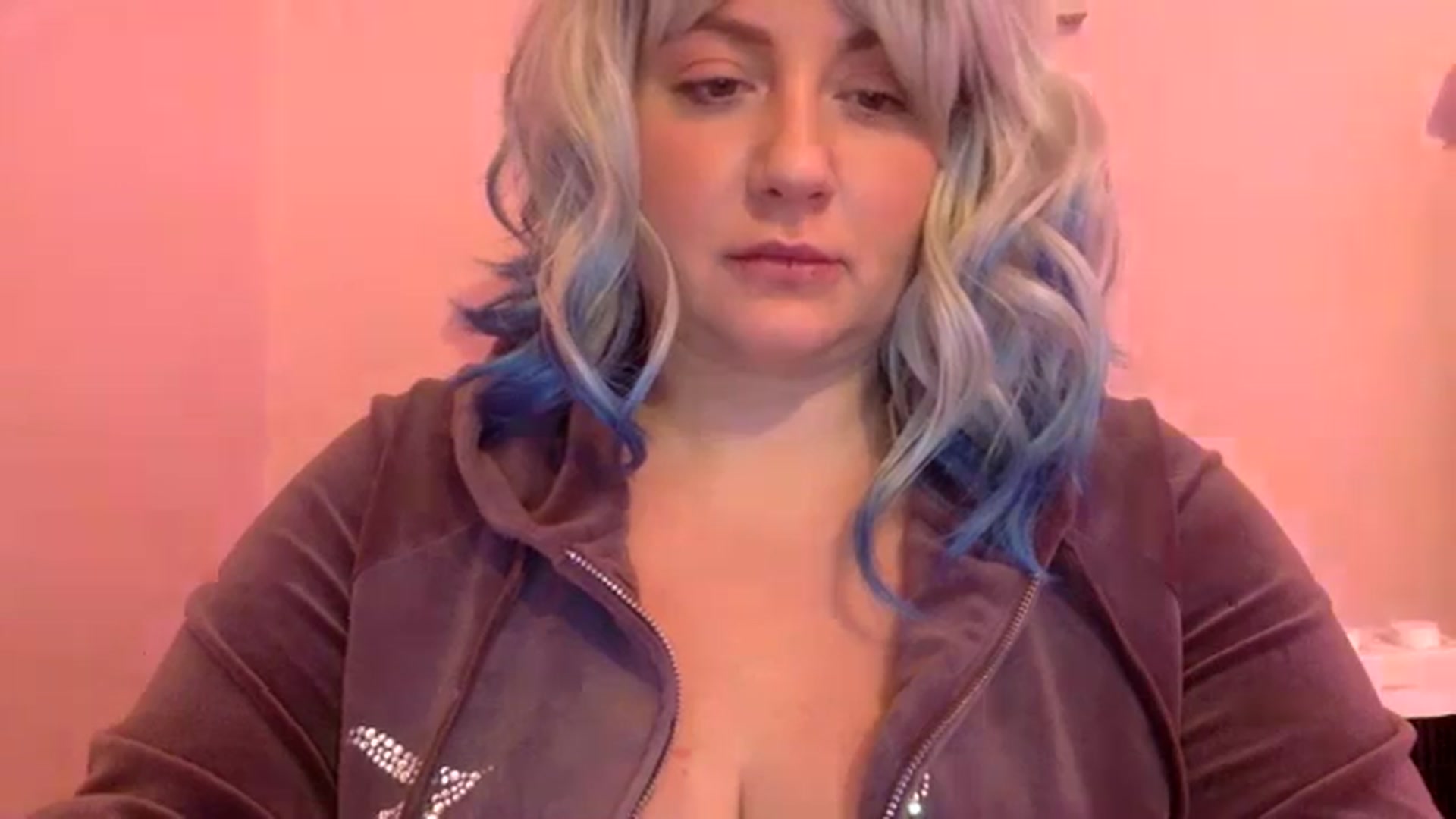 Gallery image thumbnail from Pandabella's myfreecams stream on, 08/26/2024, 18:25 image 16 of 20