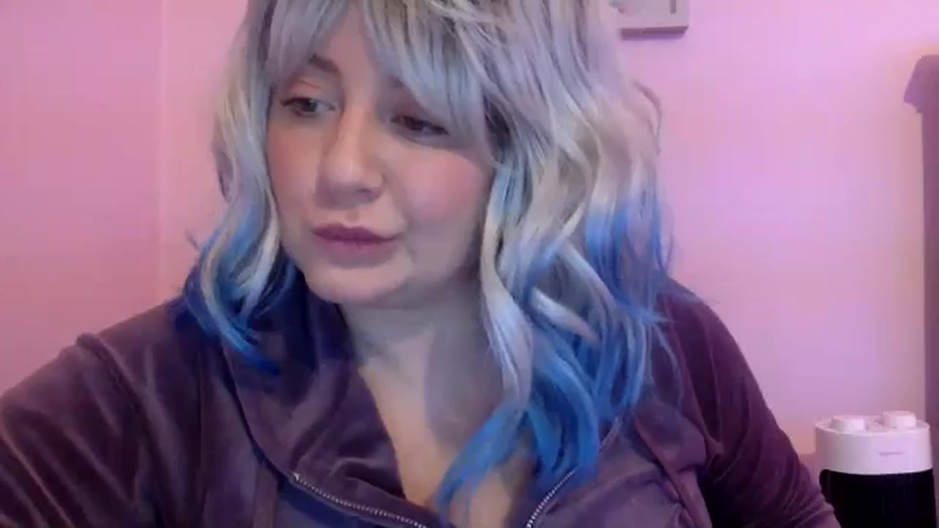 Gallery image thumbnail from Pandabella's myfreecams stream on, 08/26/2024, 18:25 image 6 of 20