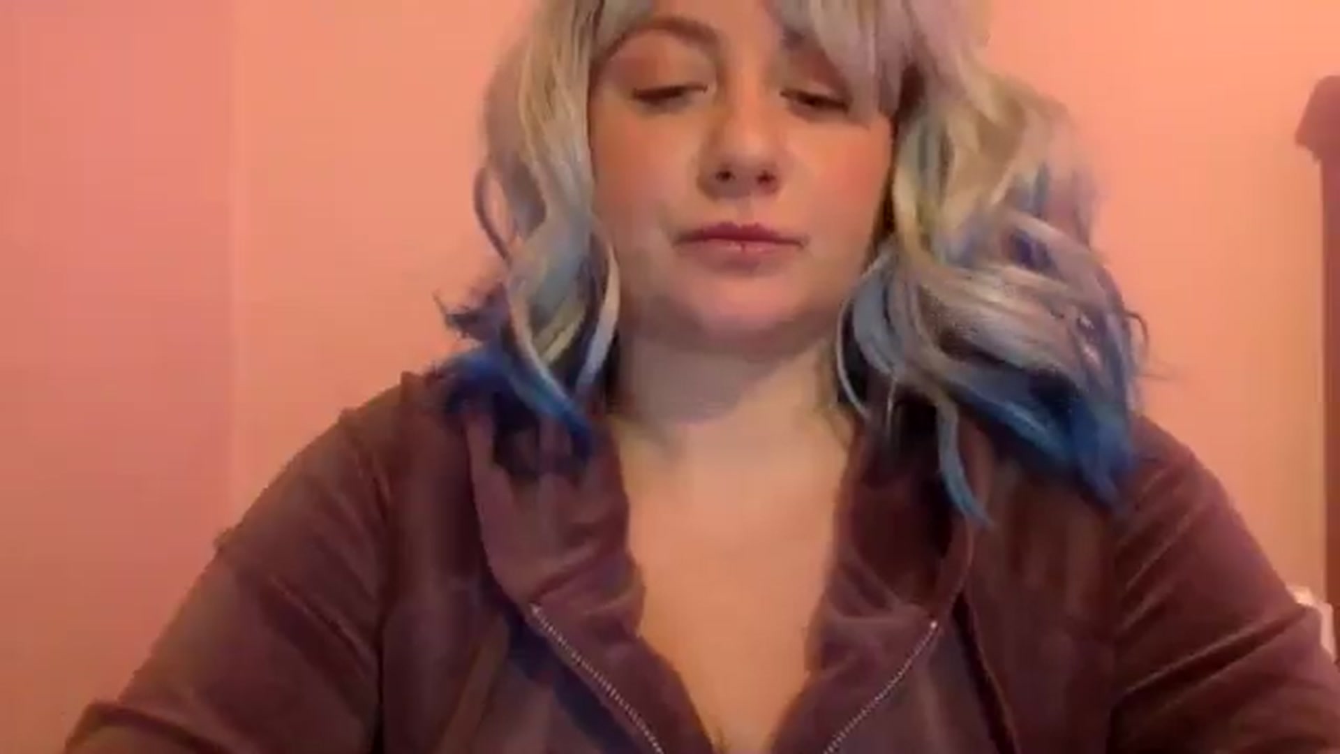 Gallery image thumbnail from Pandabella's myfreecams stream on, 08/26/2024, 18:25 image 8 of 20